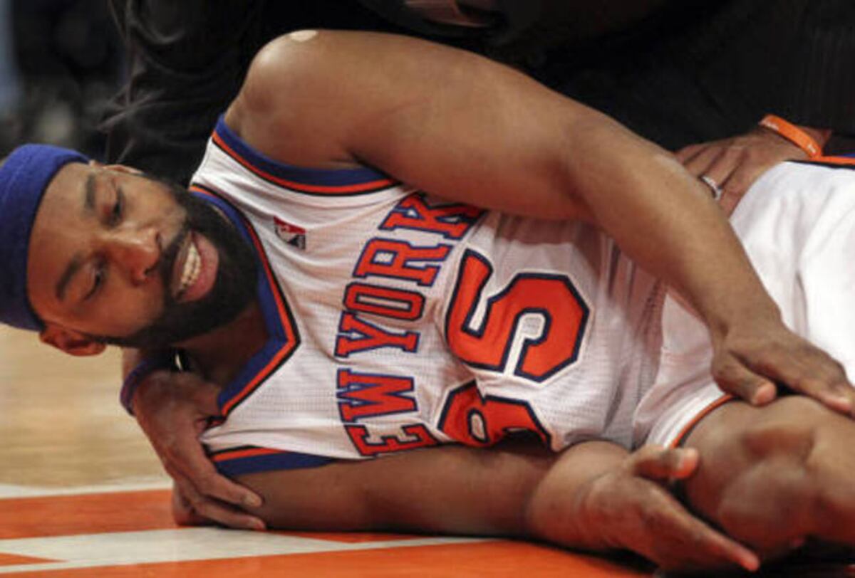 Baron Davis Knee Injury And More Cringe Worthy Sports Disasters Bleacher Report Latest News Videos And Highlights