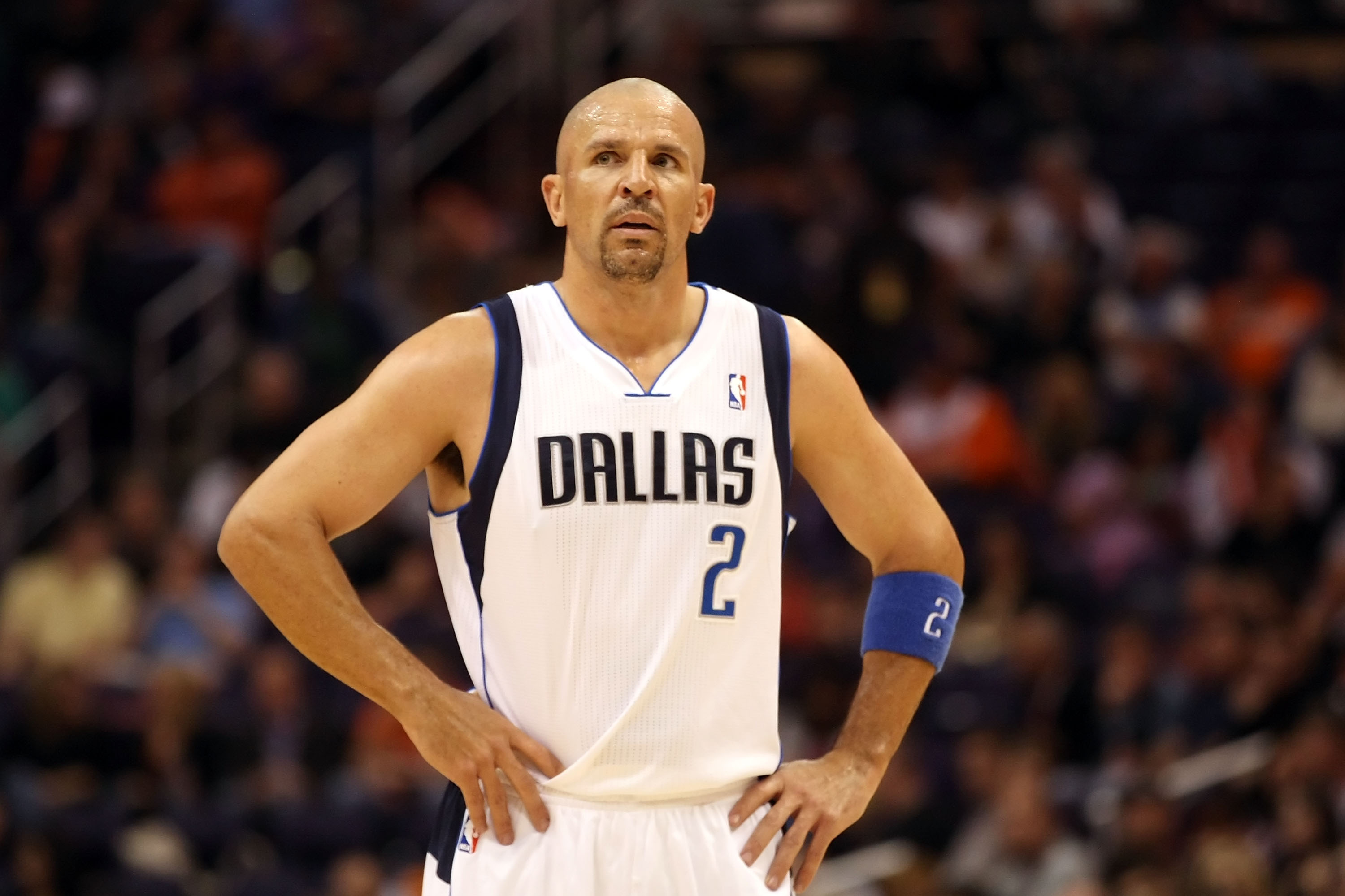 New Jersey Nets Jason Kidd (5) drives on Golden State Warriors