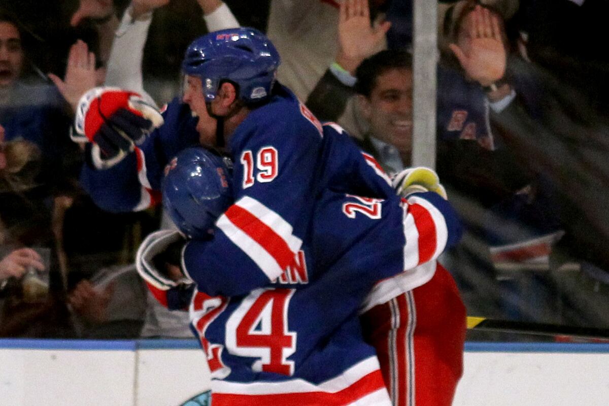 New York Knicks and Rangers Fight for Spotlight Wednesday, Big Markets