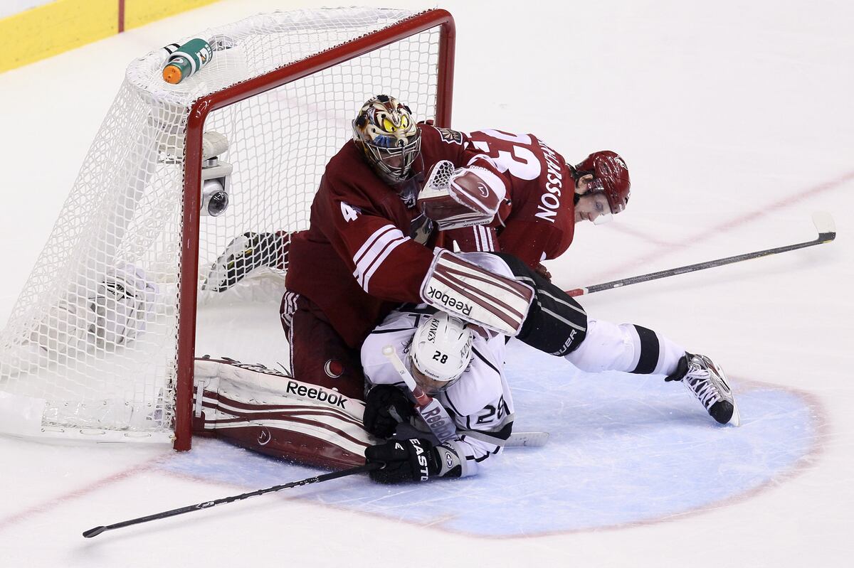 NHL Playoffs 2012 Goaltender Interference, the Penalty That Makes Me