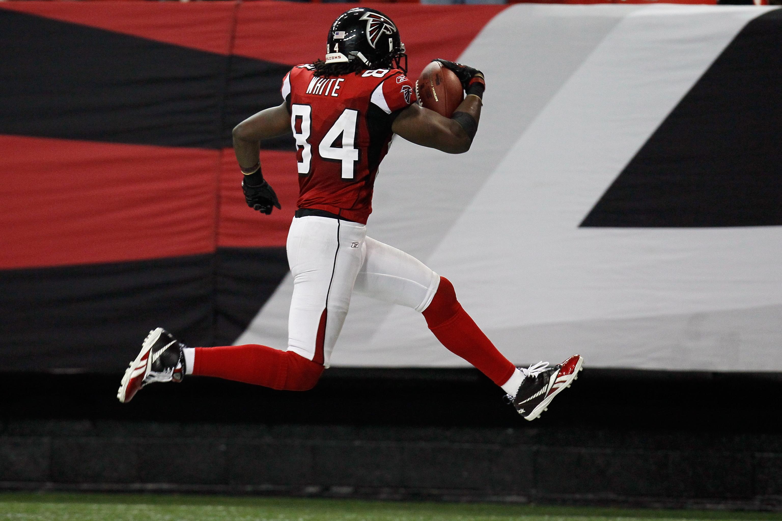 Roddy White NFL Memorabilia, Roddy White Collectibles, Verified Signed  Roddy White Photos