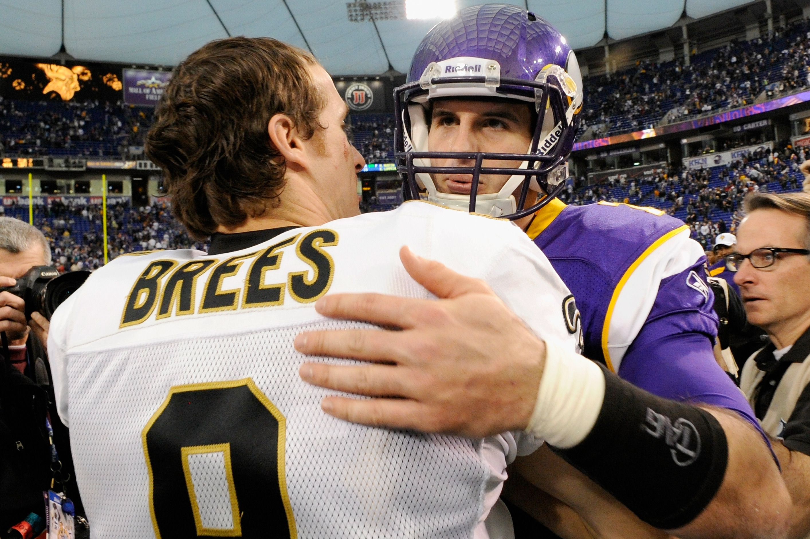 Vikings' Christian Ponder forced to sit out playoff loss