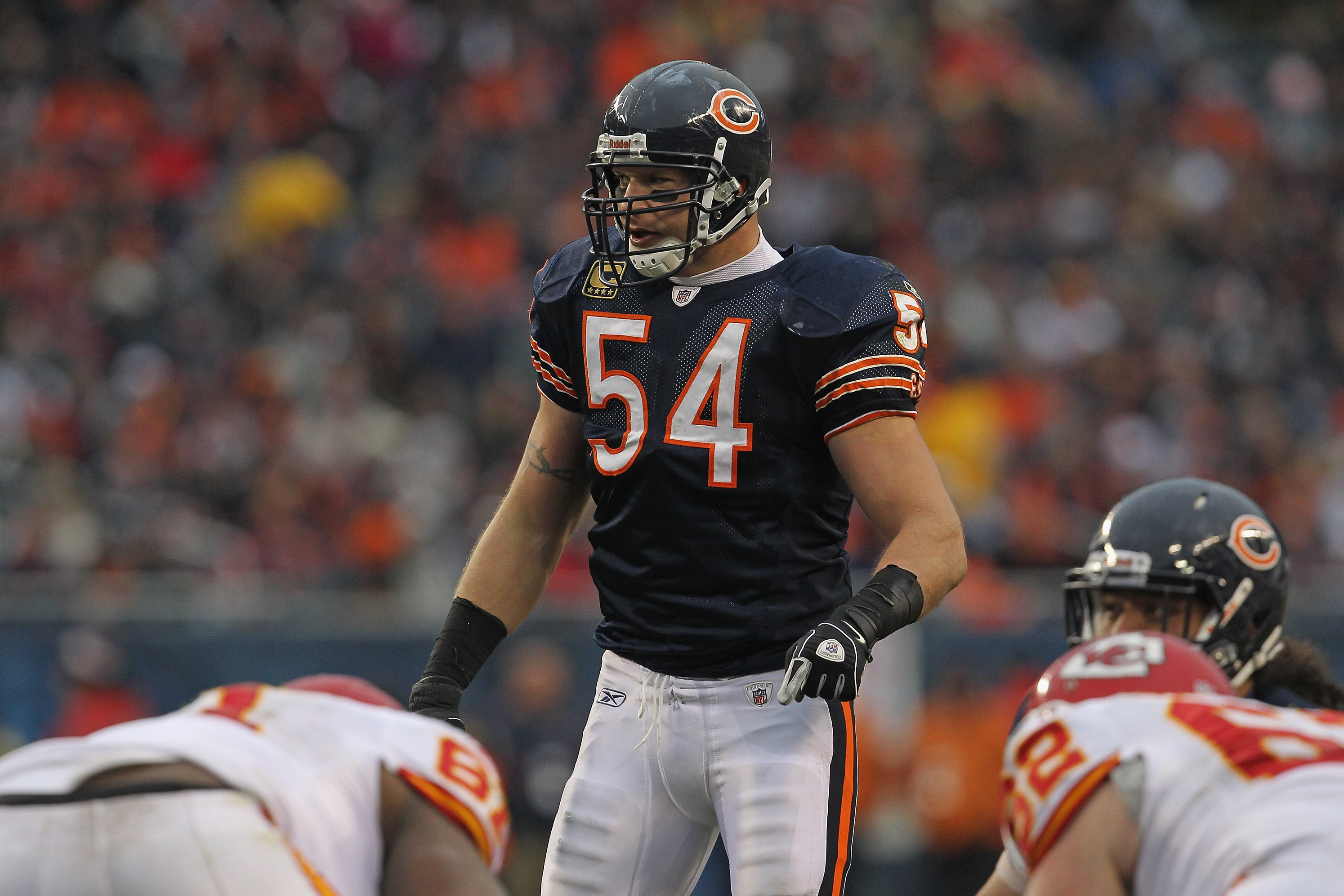 Brian Urlacher Wise to Say He May Test Free Agency After 2012