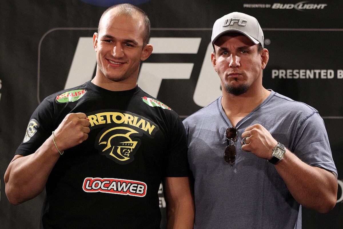 UFC 146 Live Streaming: Video Stream Options for Tonight's UFC Pay-Per-View | Bleacher Report ...