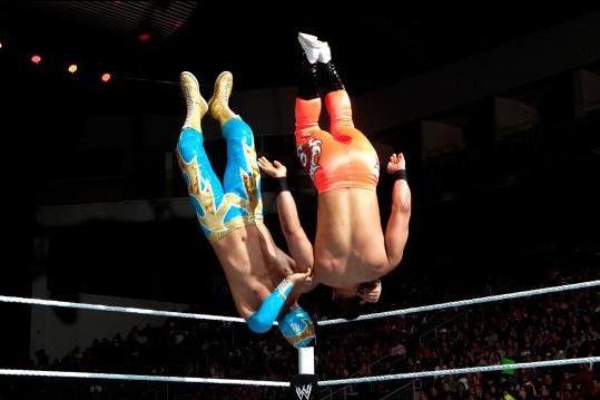 WWE Smackdown Why Sin Cara Is a Risk WWE Should Take WWE Smackdown Why Sin Cara Is a Risk WWE Should Take