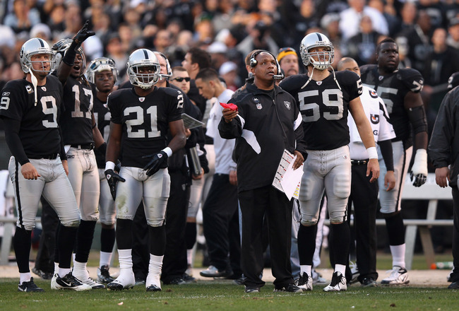 Palmer, Raiders hold on to beat Vikings, 27-21 - The San Diego