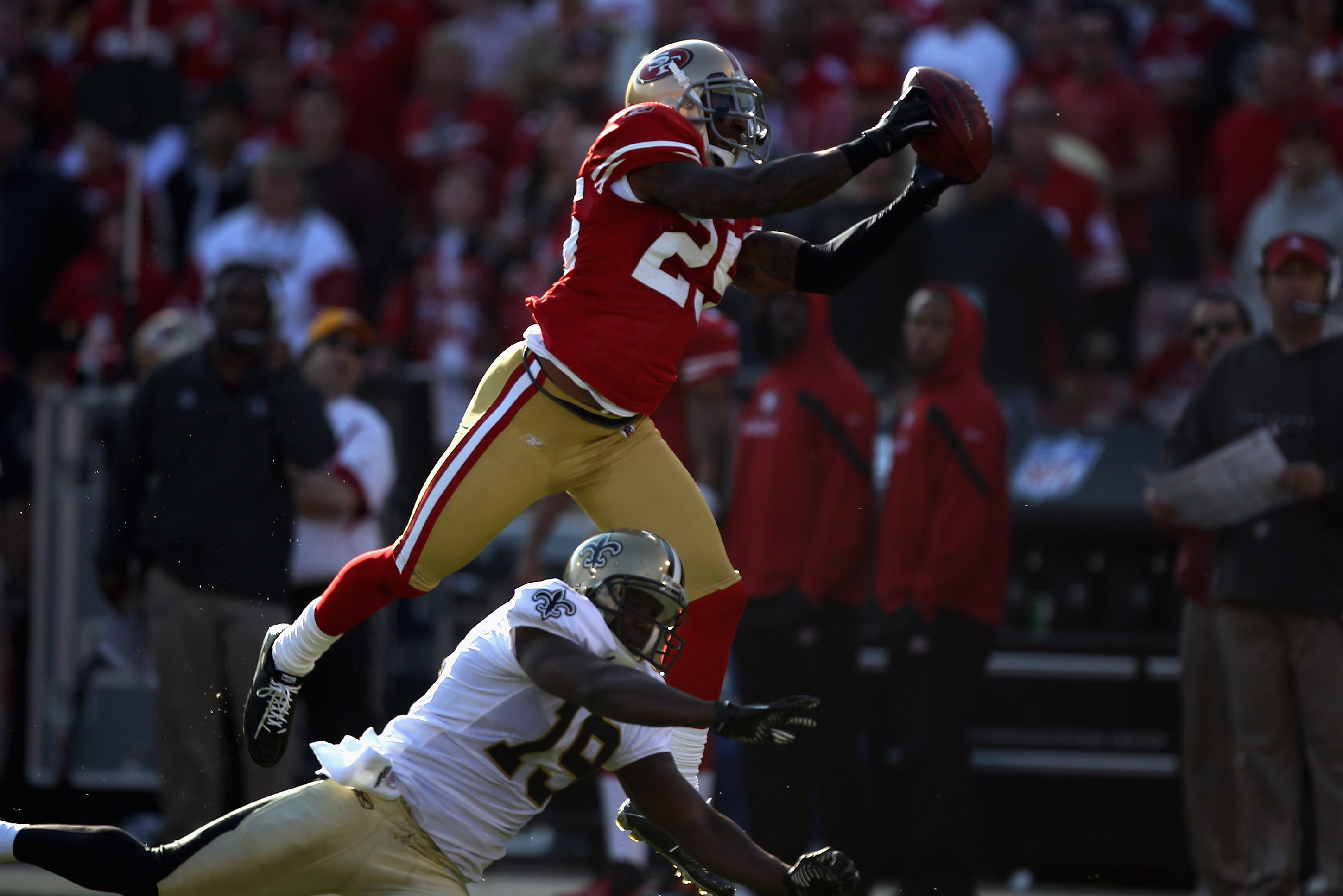 Tarell Brown of the San Francisco 49ers returns an interception