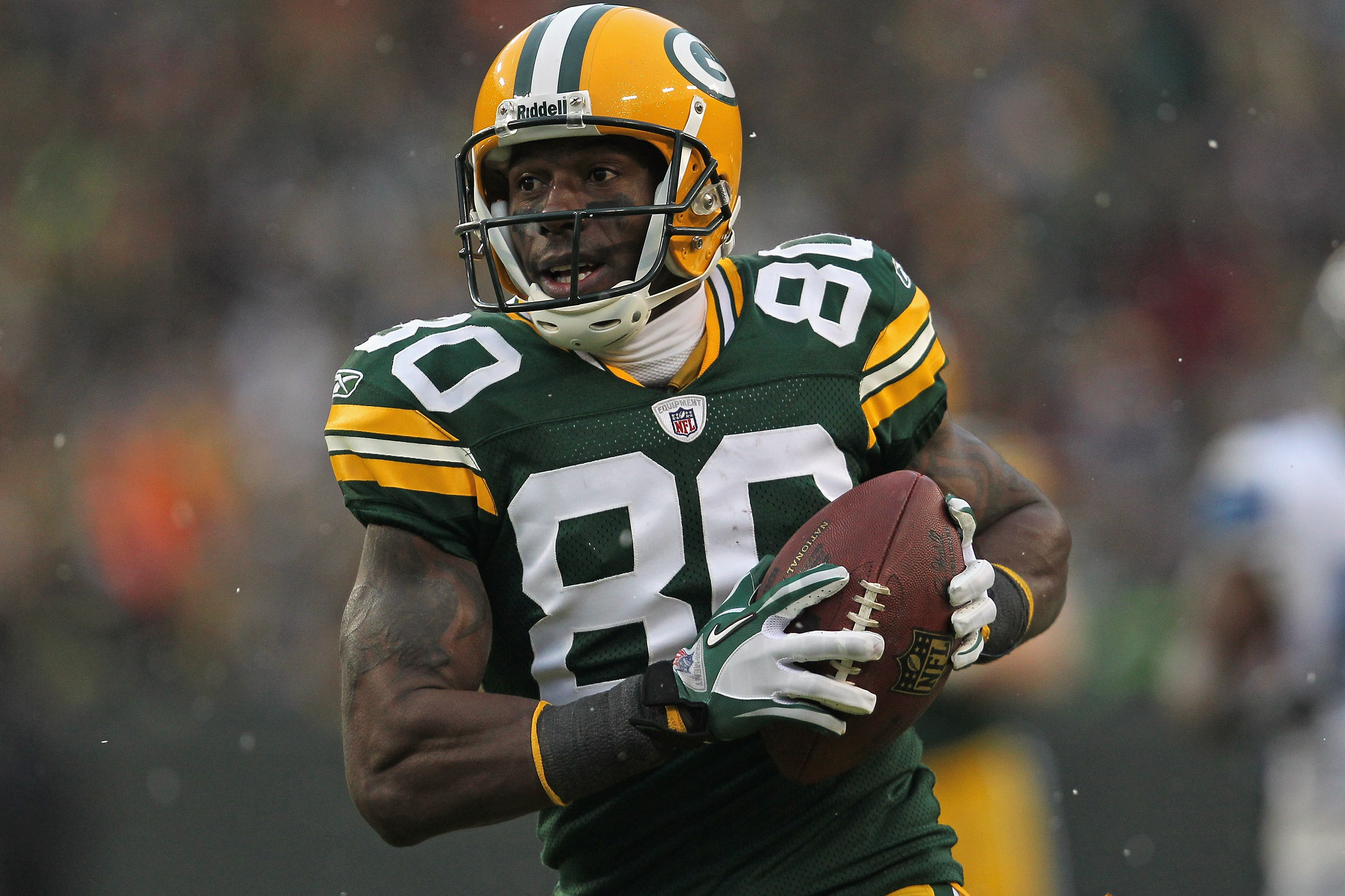 Donald Driver restructures deal, ready to prove himself again