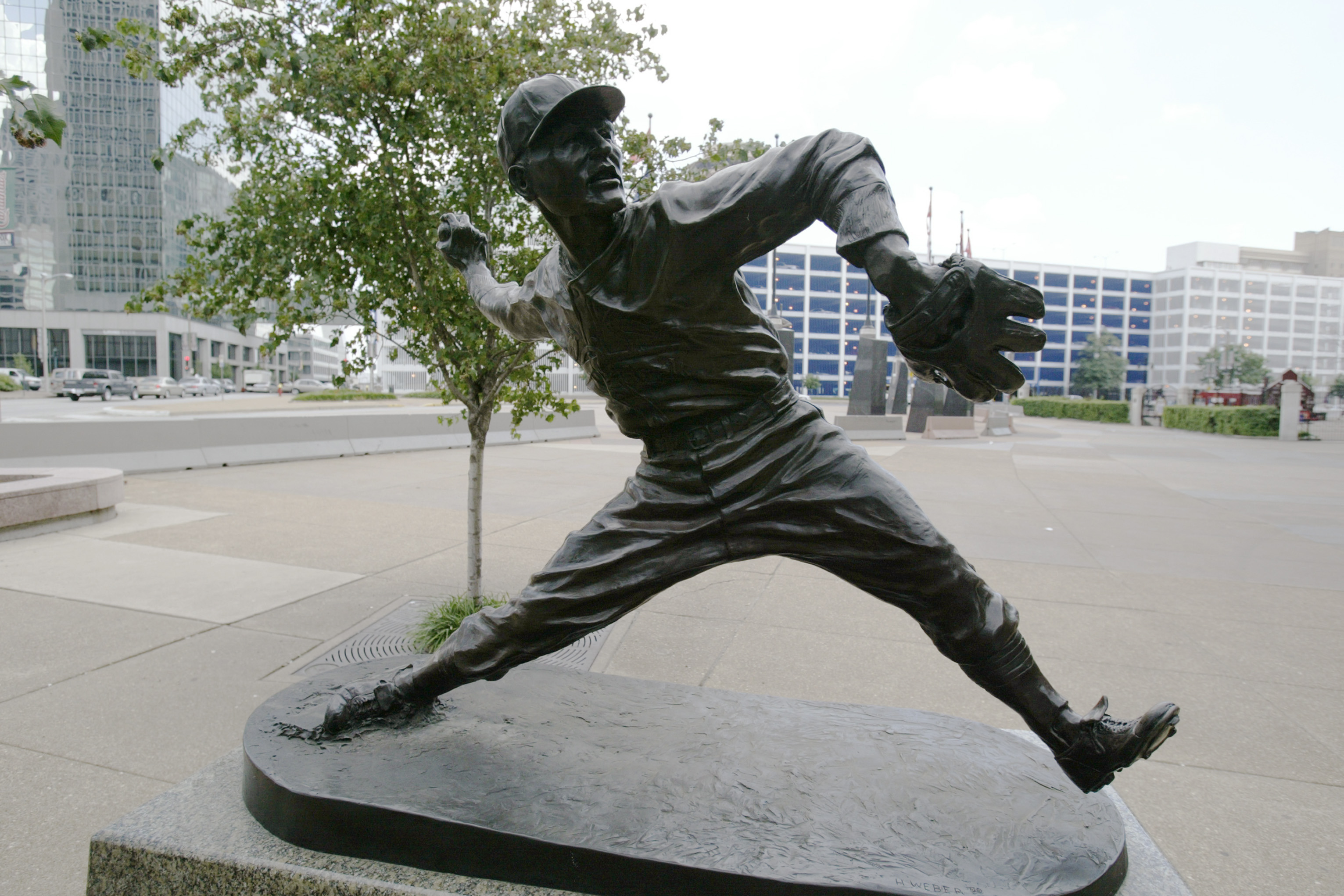 St. Louis Cardinals MLB BASEBALL 1998 Corinthian Collectible Replica  Statue! | SidelineSwap