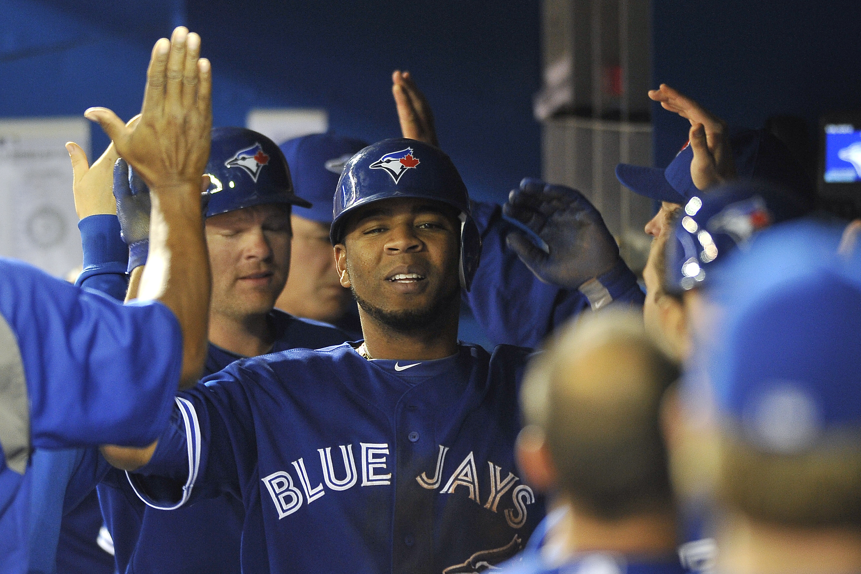 Blue Jays' Edwin Encarnacion to miss time with a sore back