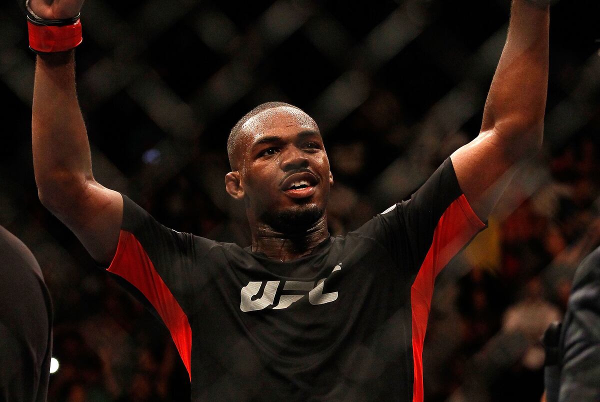 UFC's Junior Dos Santos Says Jon Jones Will Be Tough at Heavyweight | Bleacher Report | Latest ...