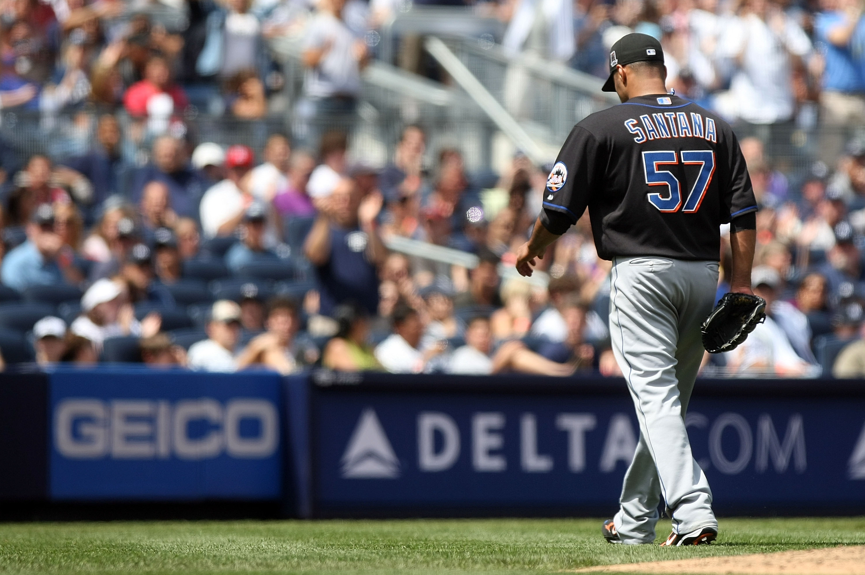 Johan Santana happy to have no-hitter company for Mets return