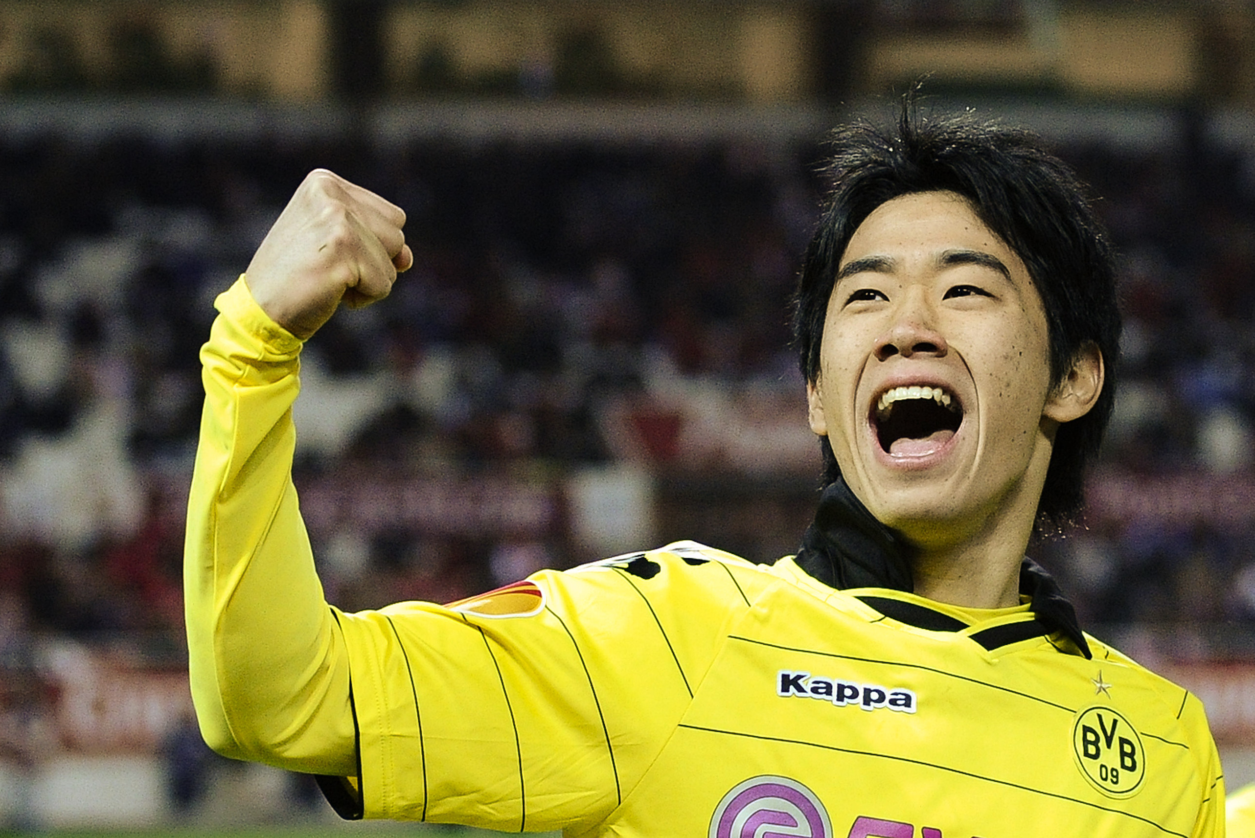 Shinji Kagawa's Manchester United transfer agreed - BBC Sport