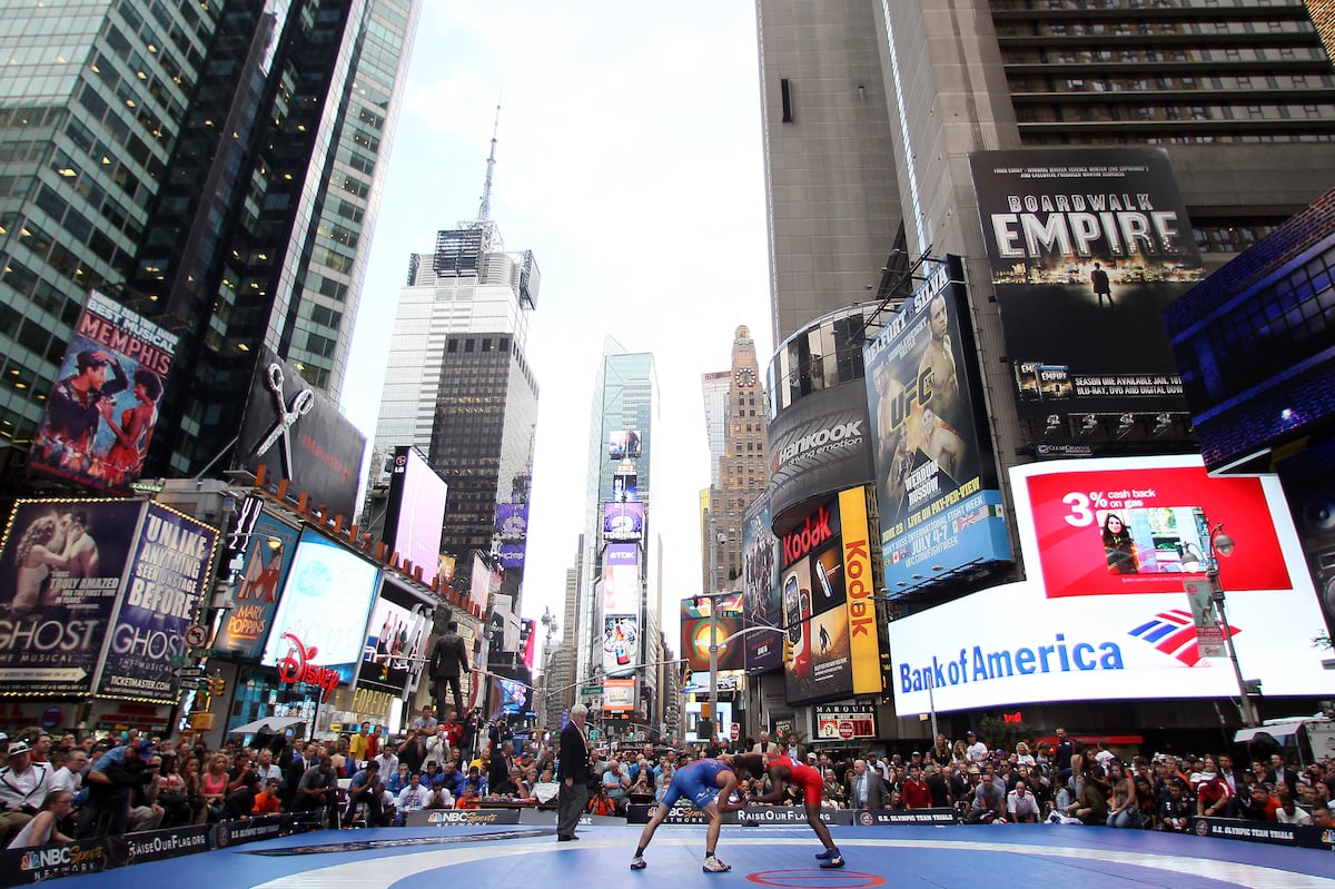 London 2012: USA Wrestling Meets Russia in Times Square in Olympic Tune ...
