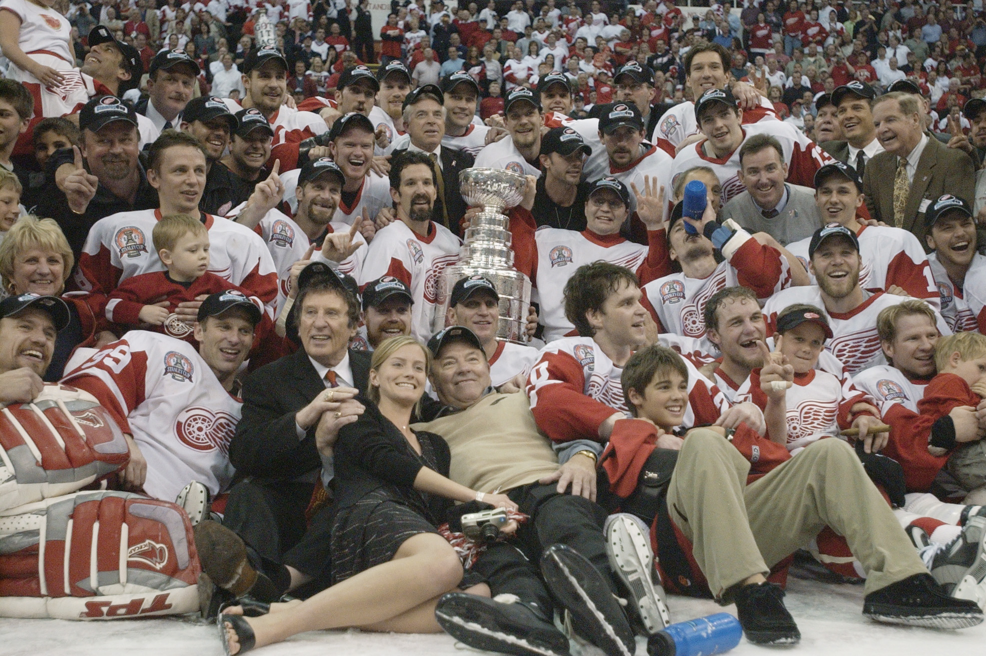 2002 Stanley Cup Finals - Hurricanes @ Red Wings Game 1 