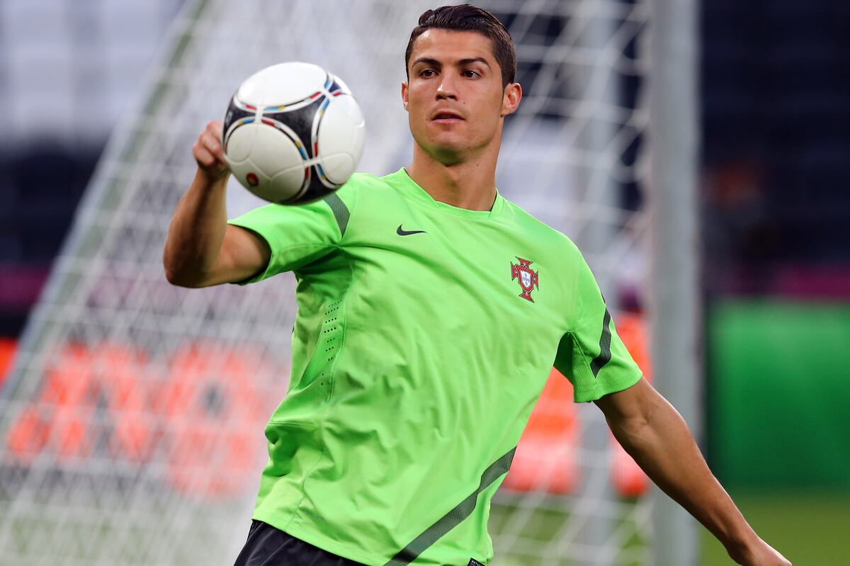 Portugal vs. Spain: Footballers to Watch in Euro 2012 ...