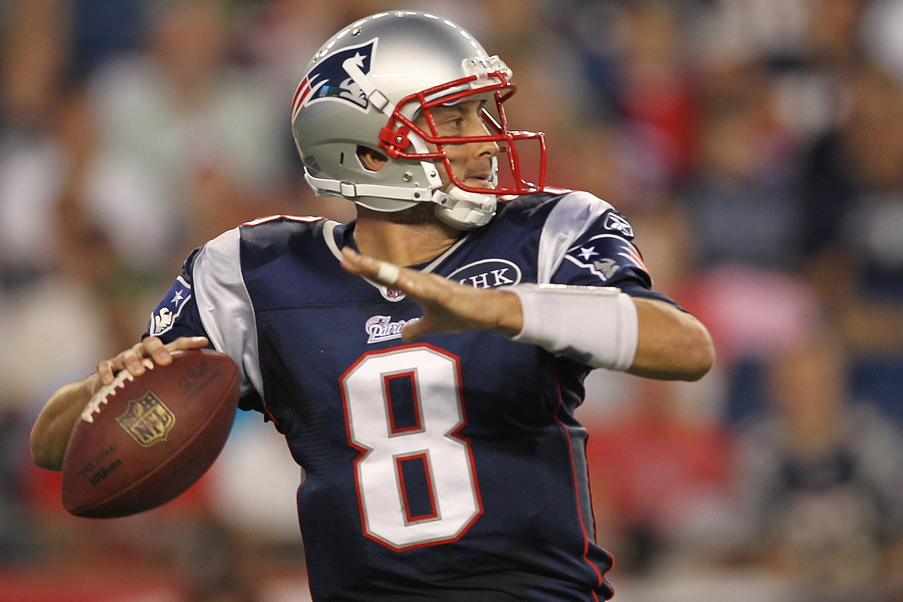 New England Patriots quarterback Brian Hoyer (5) tosses the ball