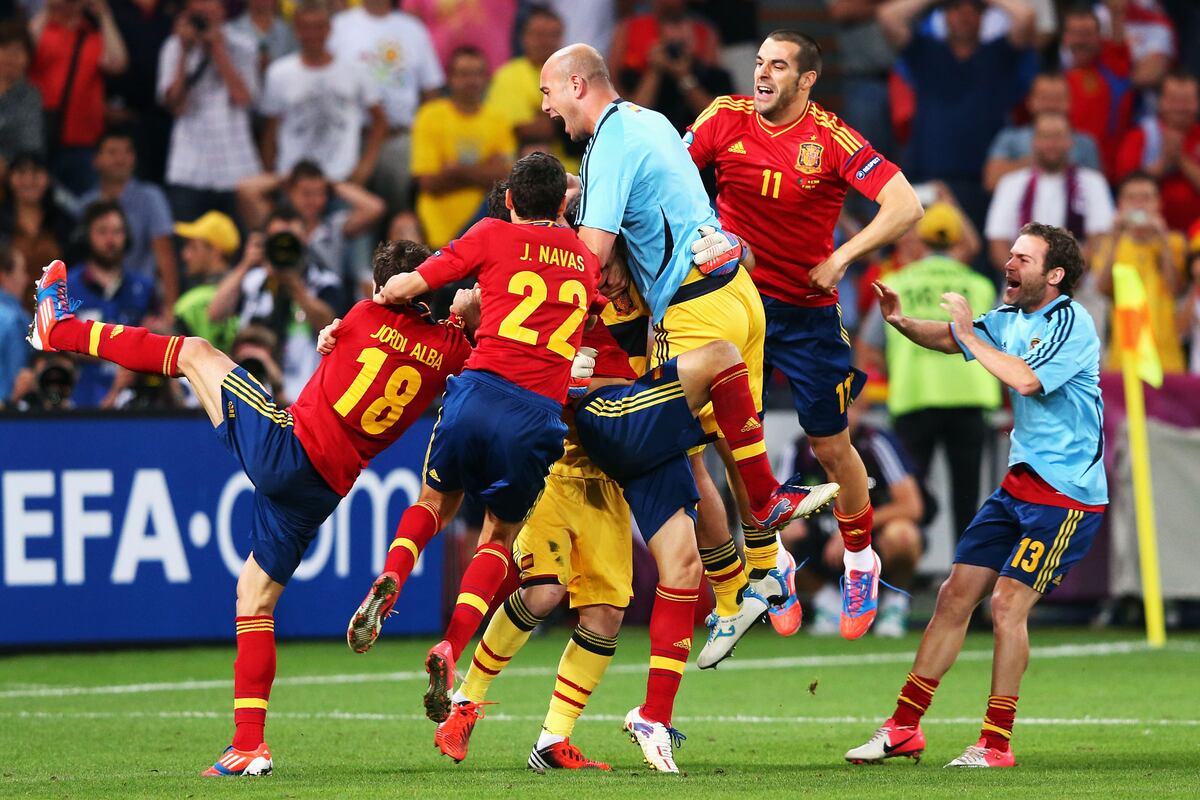 Euro 2012 Spain vs. Portugal: La Roja Deserve Win, but Not ...