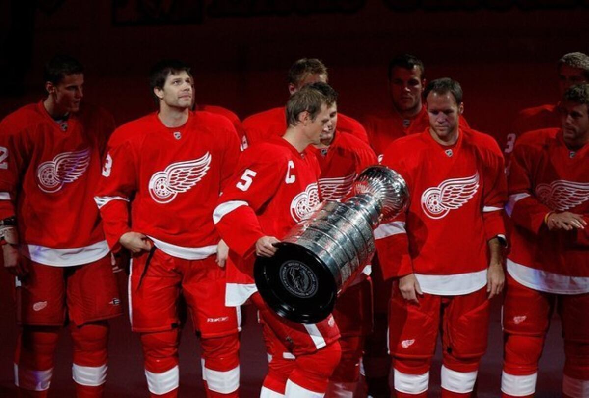 Exactly How Many Stanley Cups Have the Detroit Red Wings Won?