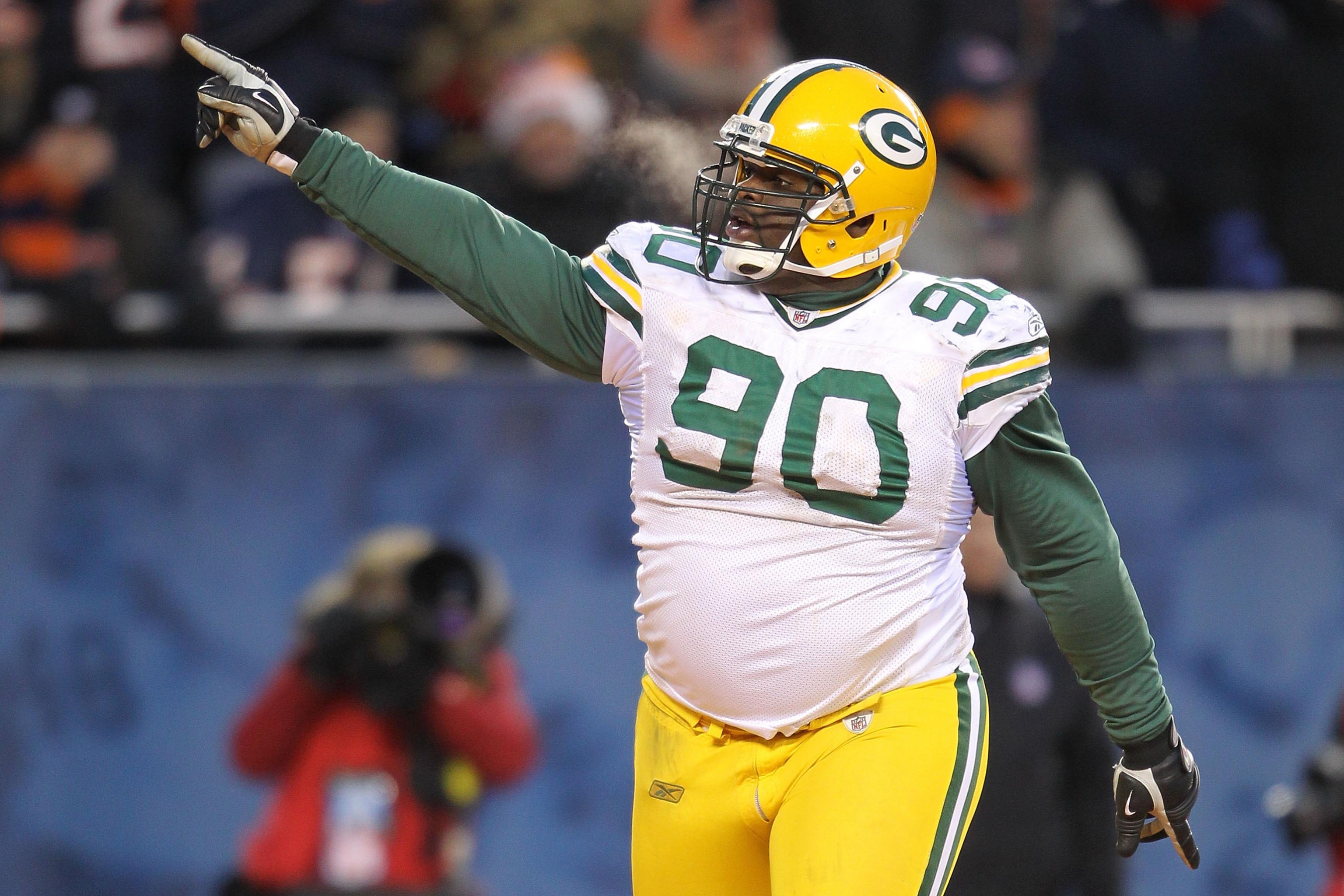 Green Bay Packers' B.J. Raji gets out of line, says NY Giants