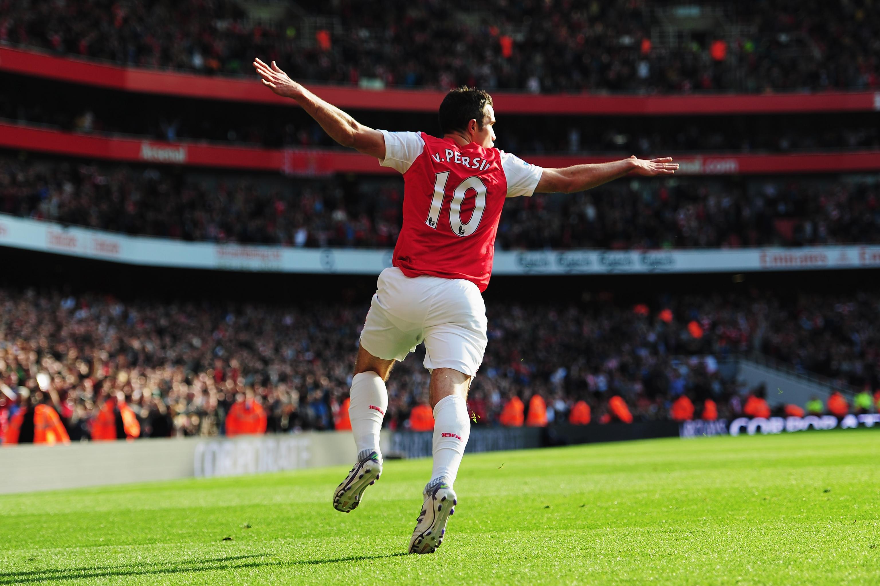 Robin Van Persie: Why Arsenal's Star Striker Won't Exit the Emirates This  Summer | News, Scores, Highlights, Stats, and Rumors | Bleacher Report