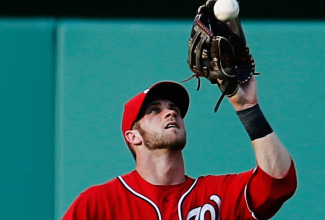 Bryce Harper Soars Amid Jeers in His Old Home - The New York Times