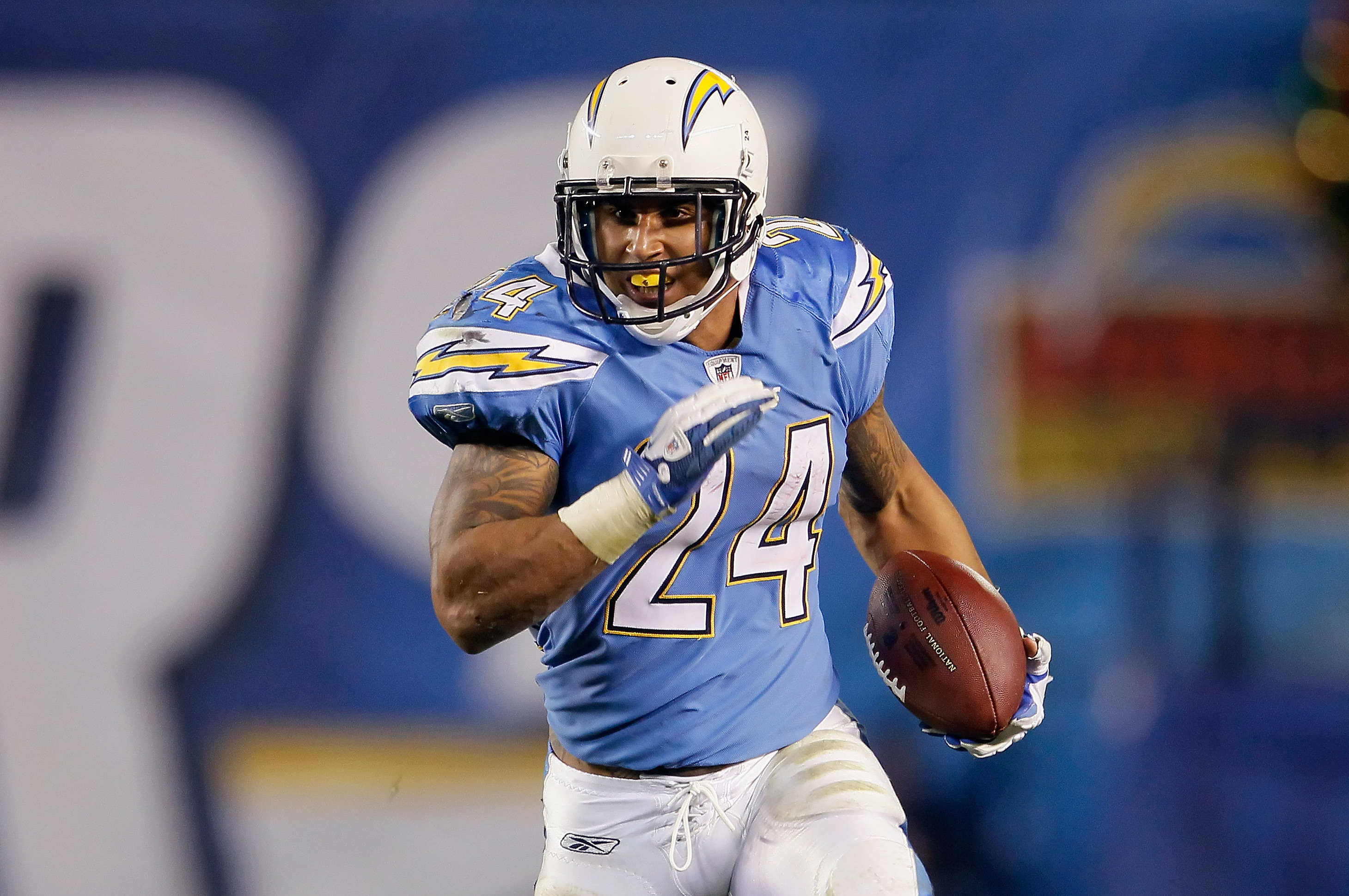 The NFL Report: Top 10 Uniforms of All-Time: San Diego Chargers