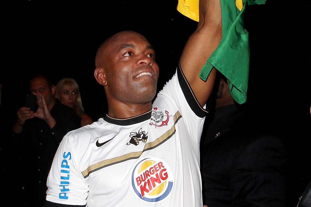 UFC 148 Results: Projecting Anderson Silva's Next Foe After Controversial TKO | Bleacher Report ...