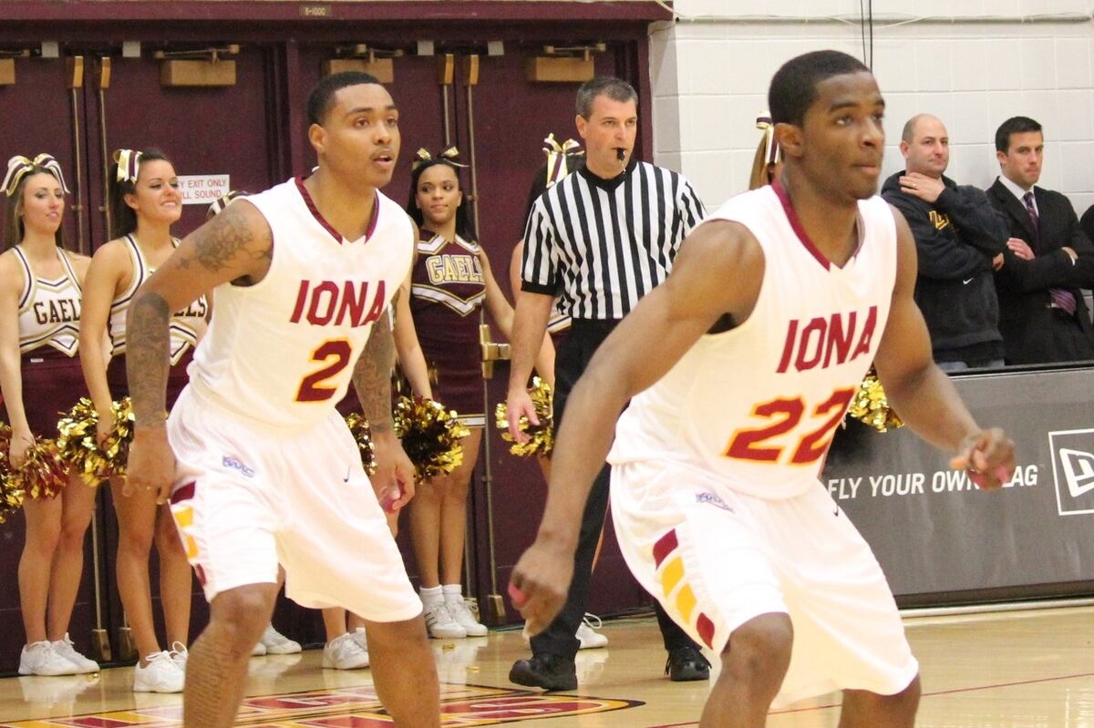 Iona College Basketball Tim Cluess Signs Nine New Players For