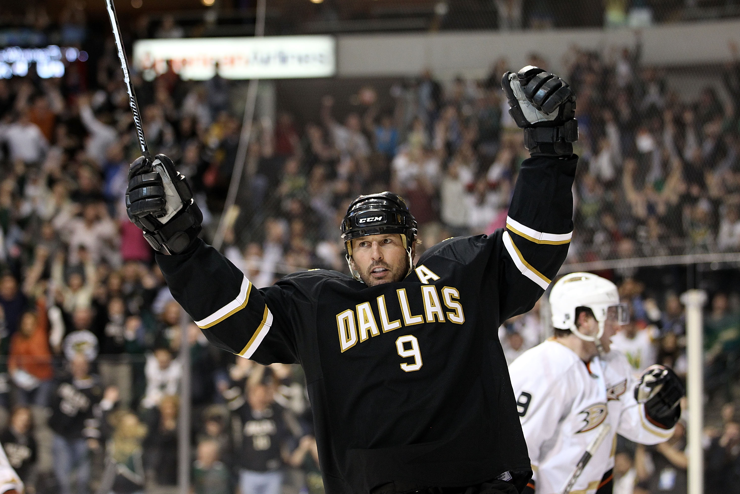 Mike Modano is finally back 'home' in Minnesota, 30 years after