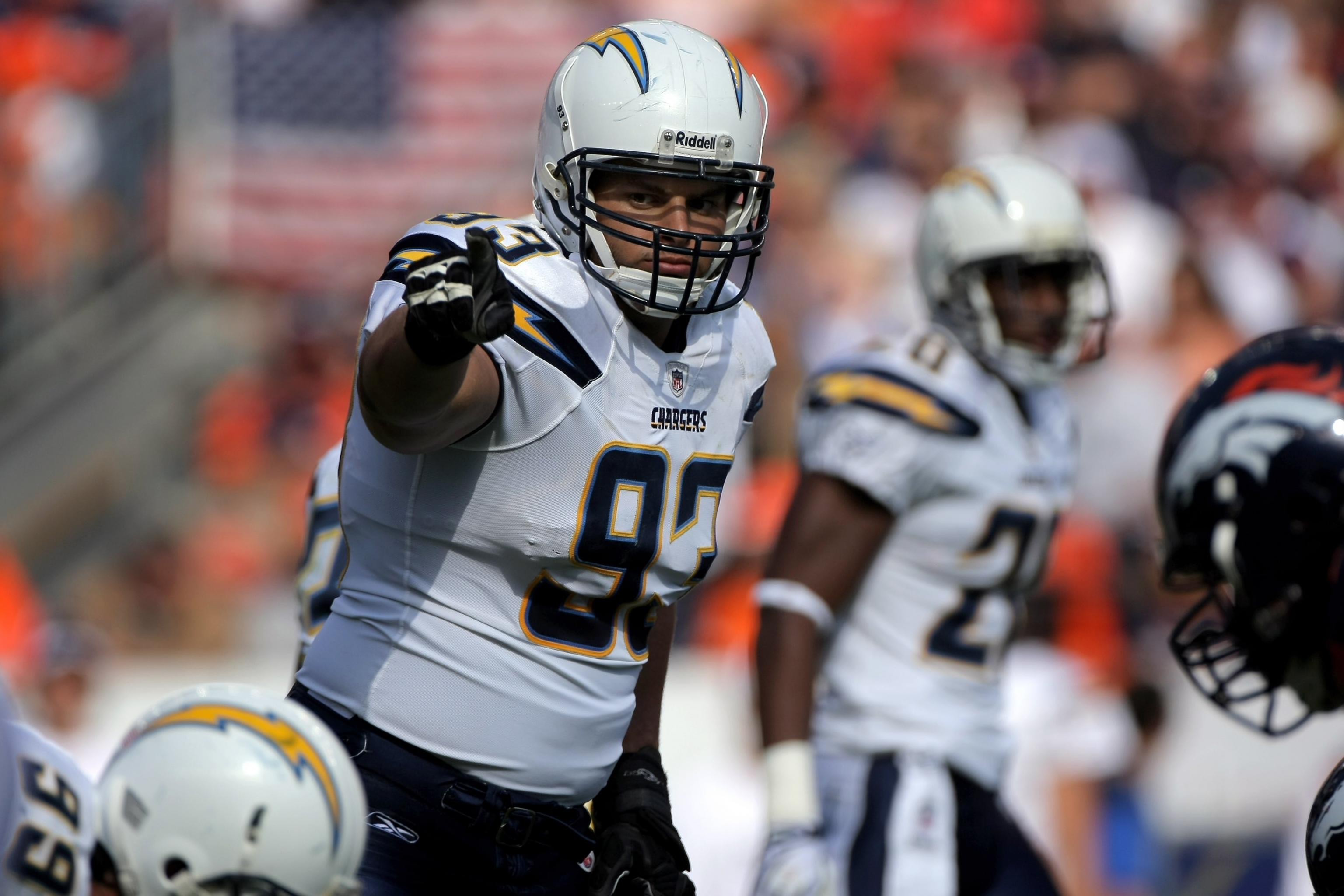 Chargers release injury-plagued defensive end Luis Castillo - NBC Sports