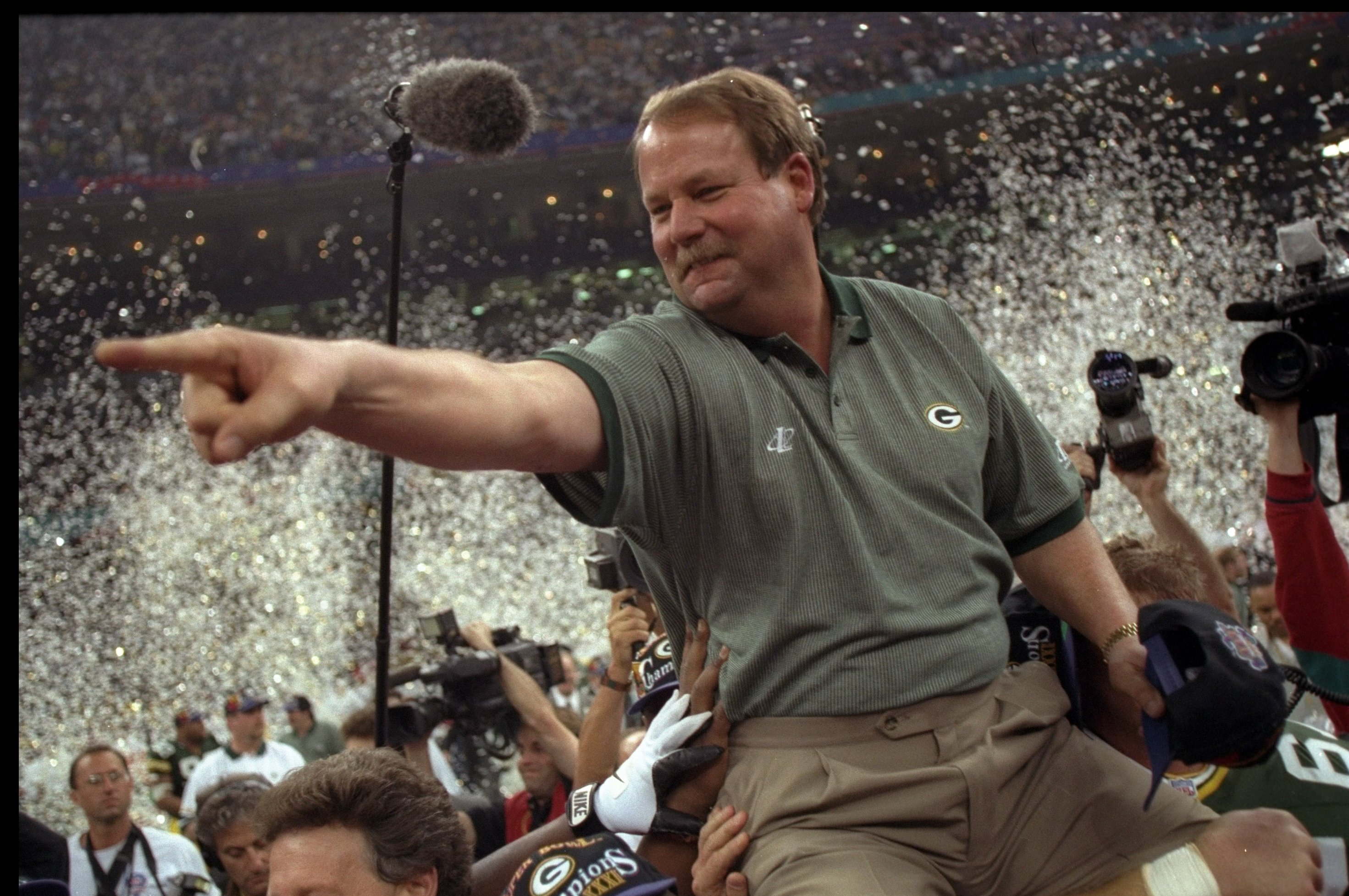 Green Bay Packers Hall of Fame Inc. to induct Mike Holmgren