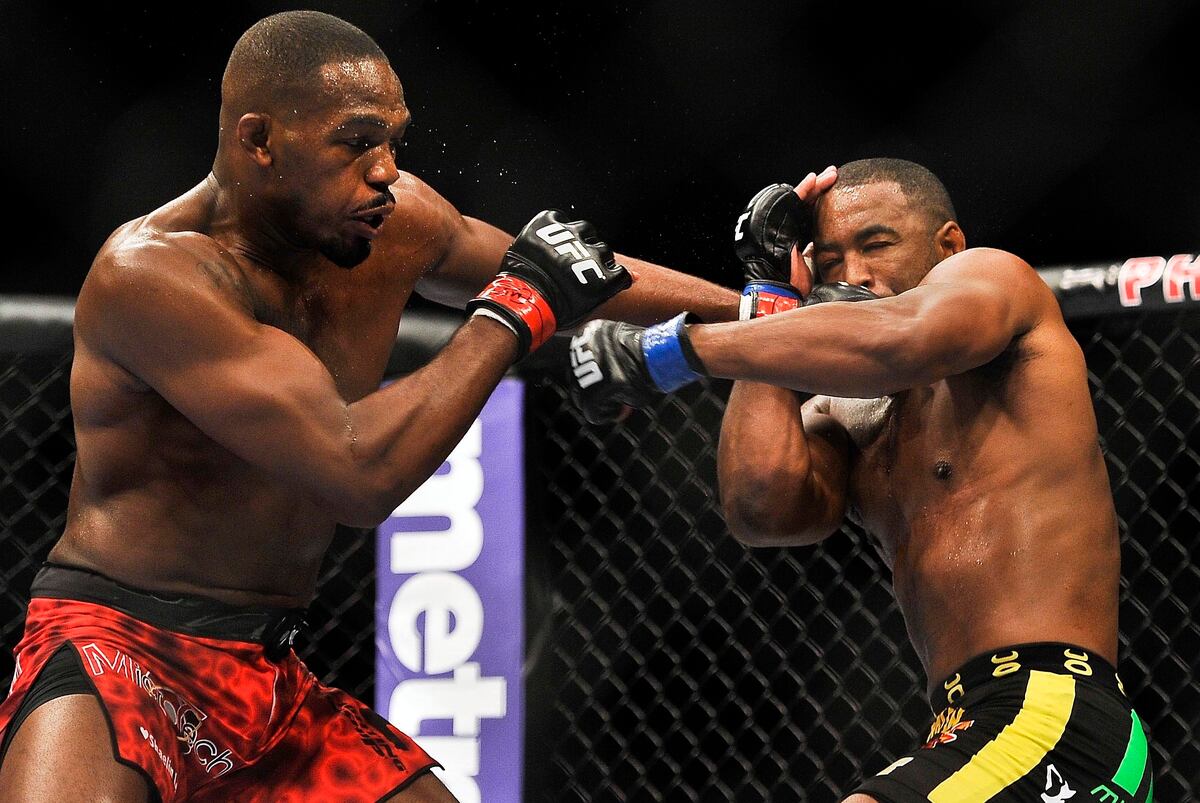 Jon Jones' Reach, Height and Size: What's the Fuss? | Bleacher Report | Latest News, Videos and ...