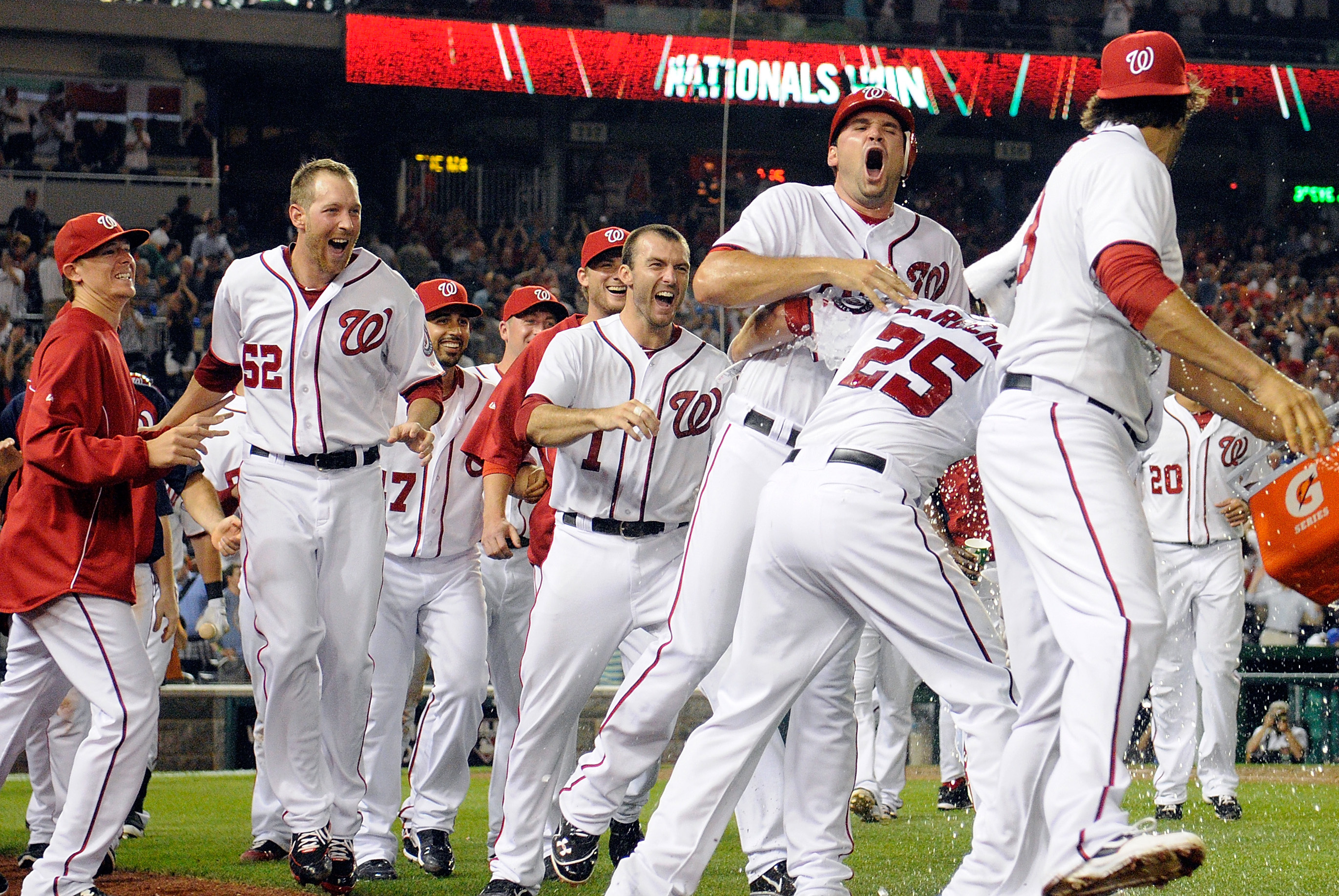 Bryce Harper and other Nats are now rocking the curly W on their