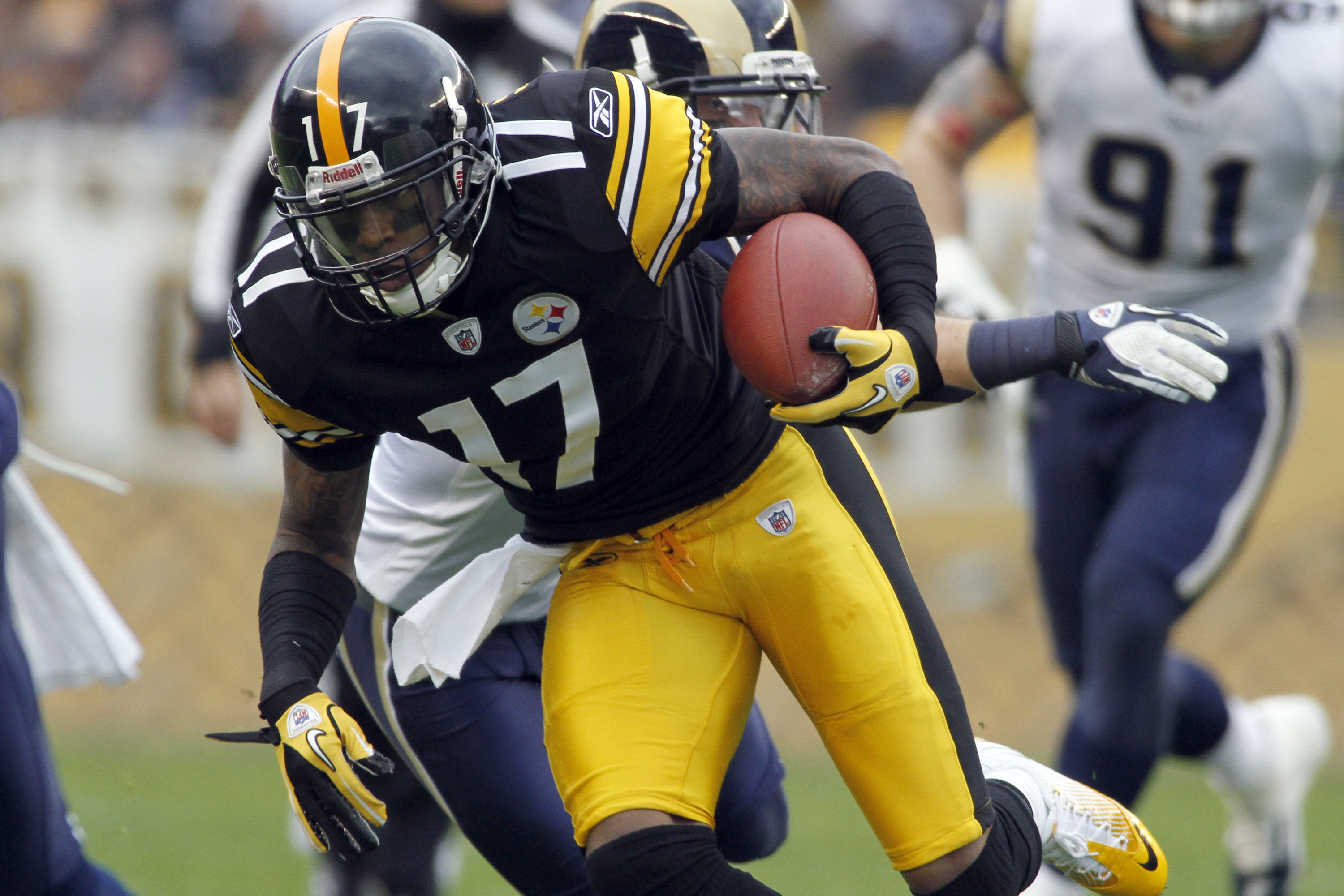 Report: Handful of teams interested in trading for Steelers WR Mike Wallace  