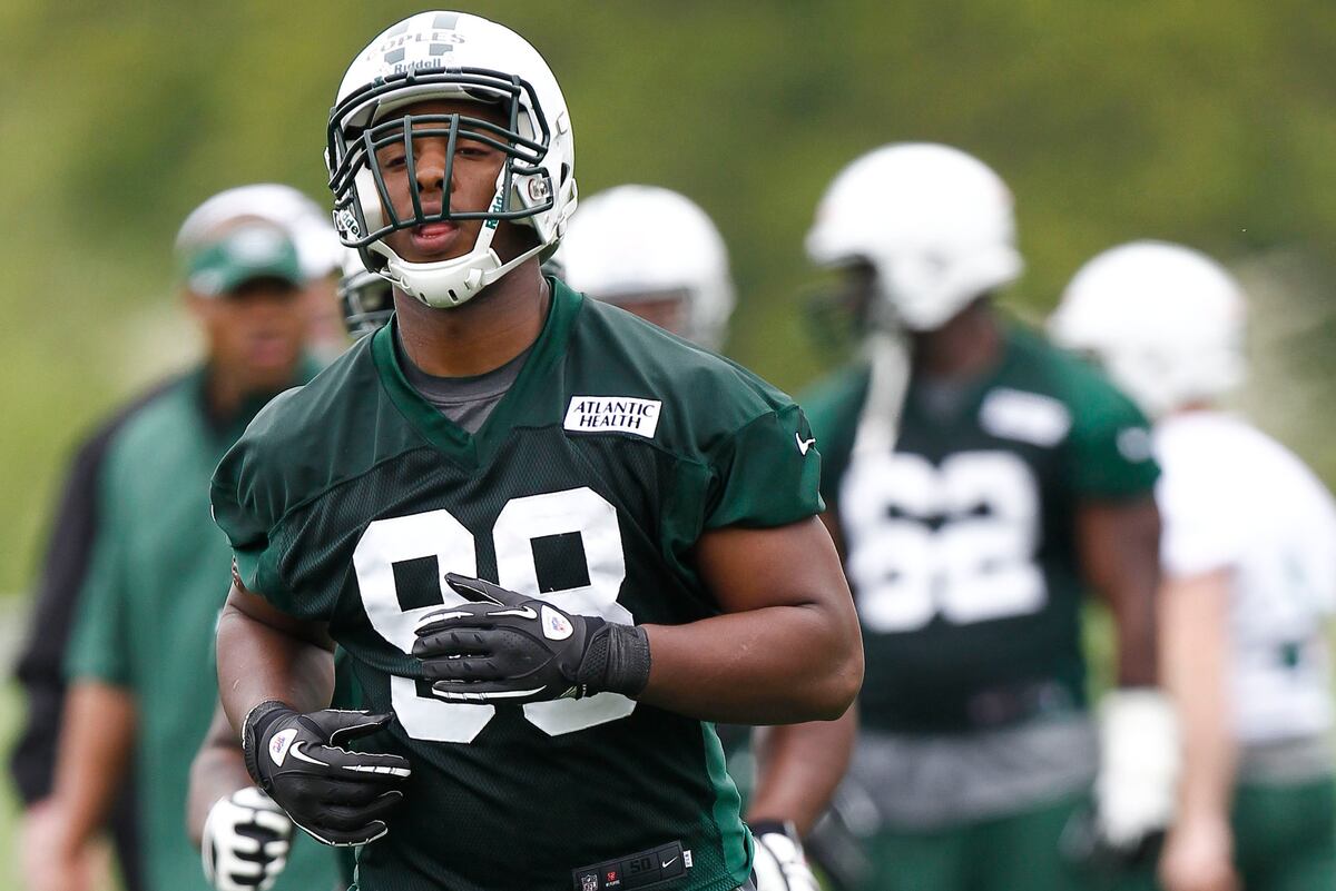 New York Jets Red Flags Being Raised at Jets Camp Around Quinton