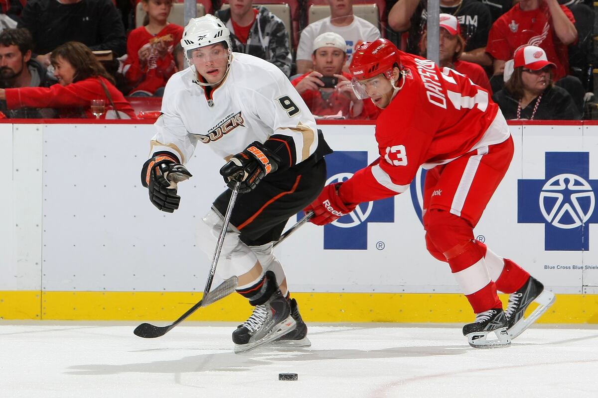 NHL Trade Rumors Trade and Free Agency Talk for Each Team News