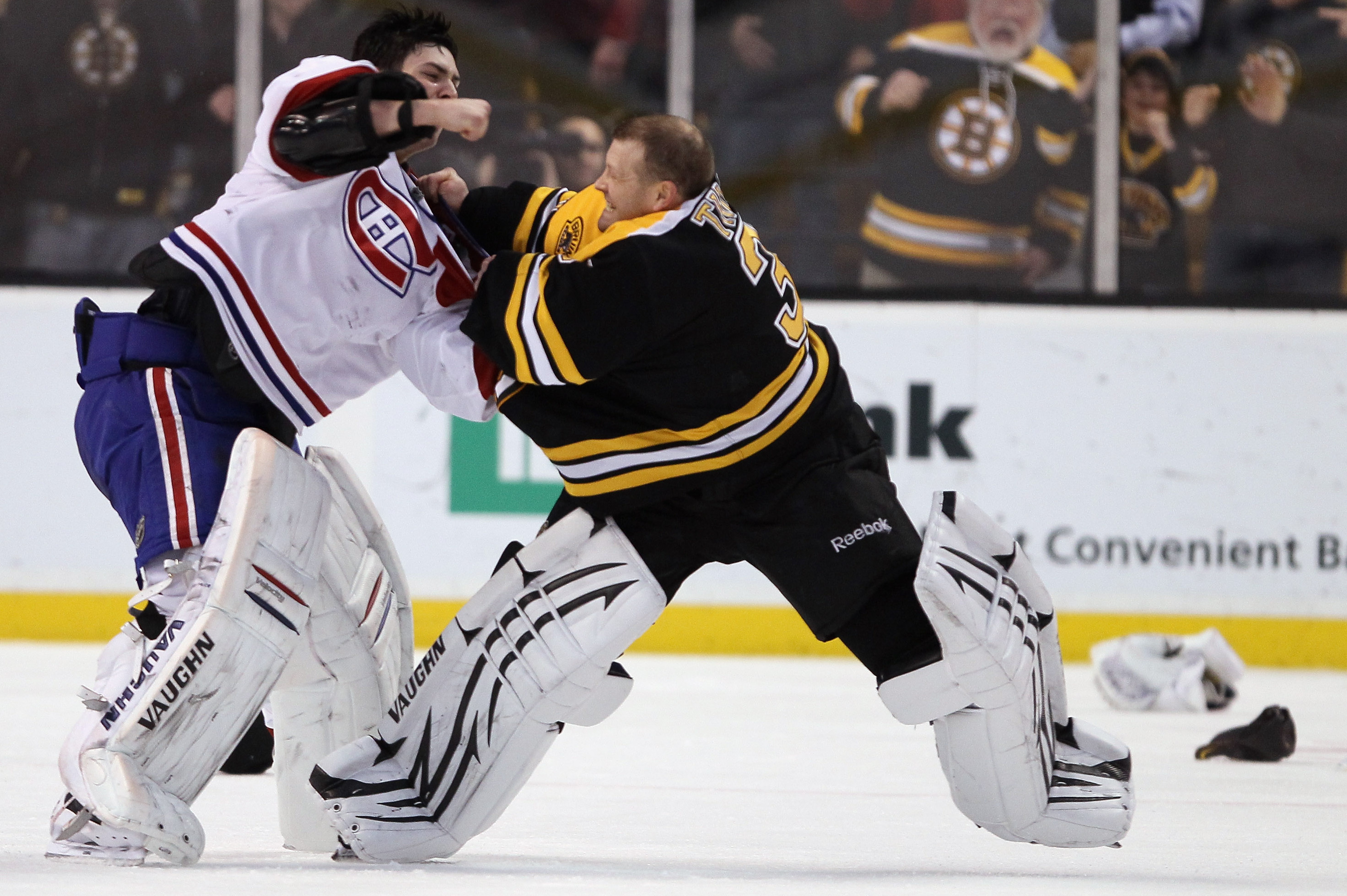 Mike Rupp says nothing to make of incident with Martin Brodeur