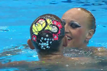 Olympic Ukrainian Synchronized Swimmers Share Kiss, Twitter Freaks Out