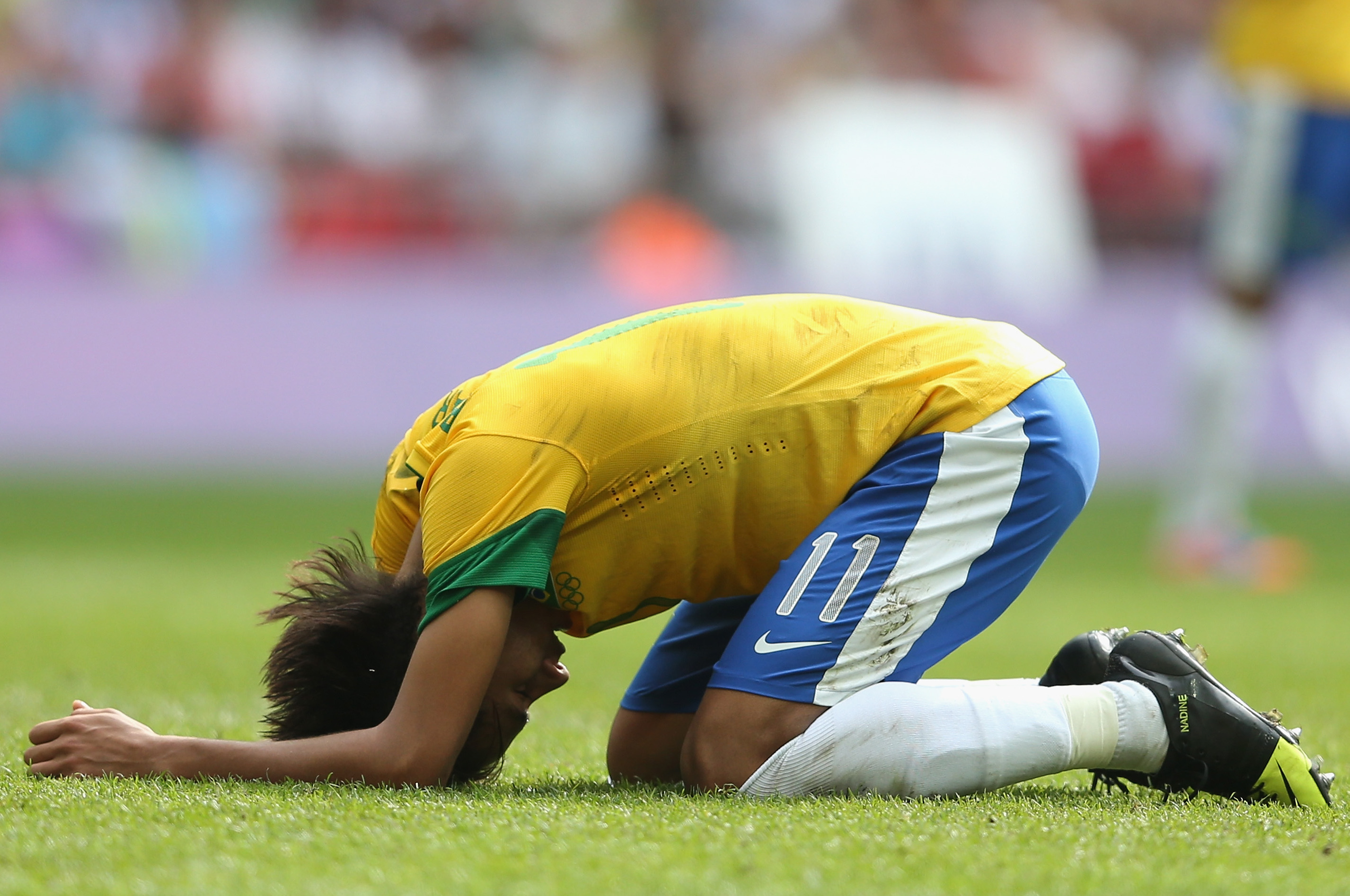 World Cup 2014: Neymar hoping to emulate the greats as Brazil