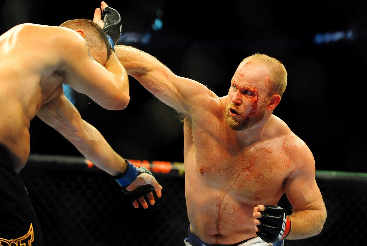 UFC: Is Switching Weight Classes Really the Answer for Struggling Fighters? | Bleacher Report ...