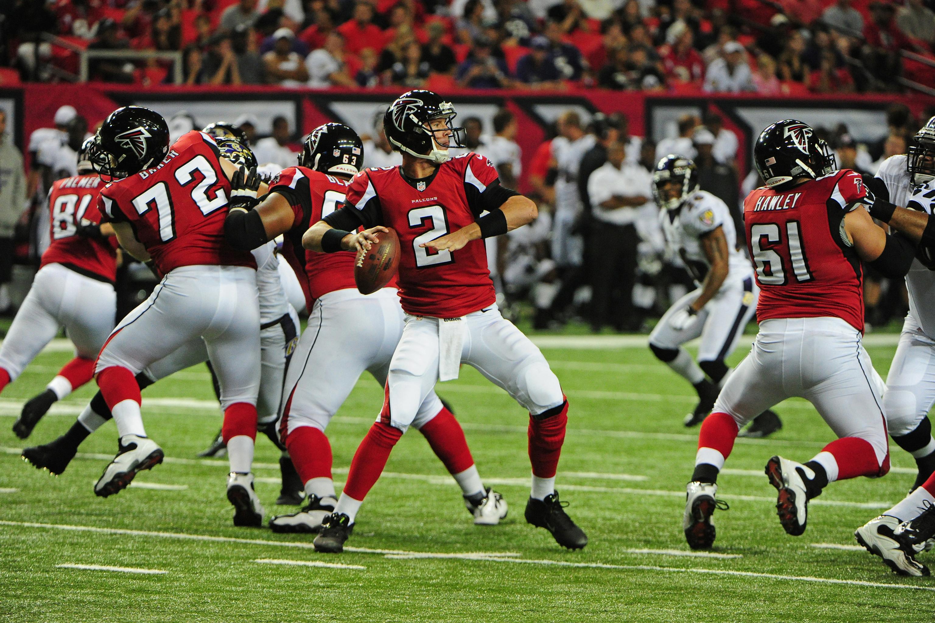 Atlanta Falcons' Lofa Tatupu injures pectoral, could miss start of