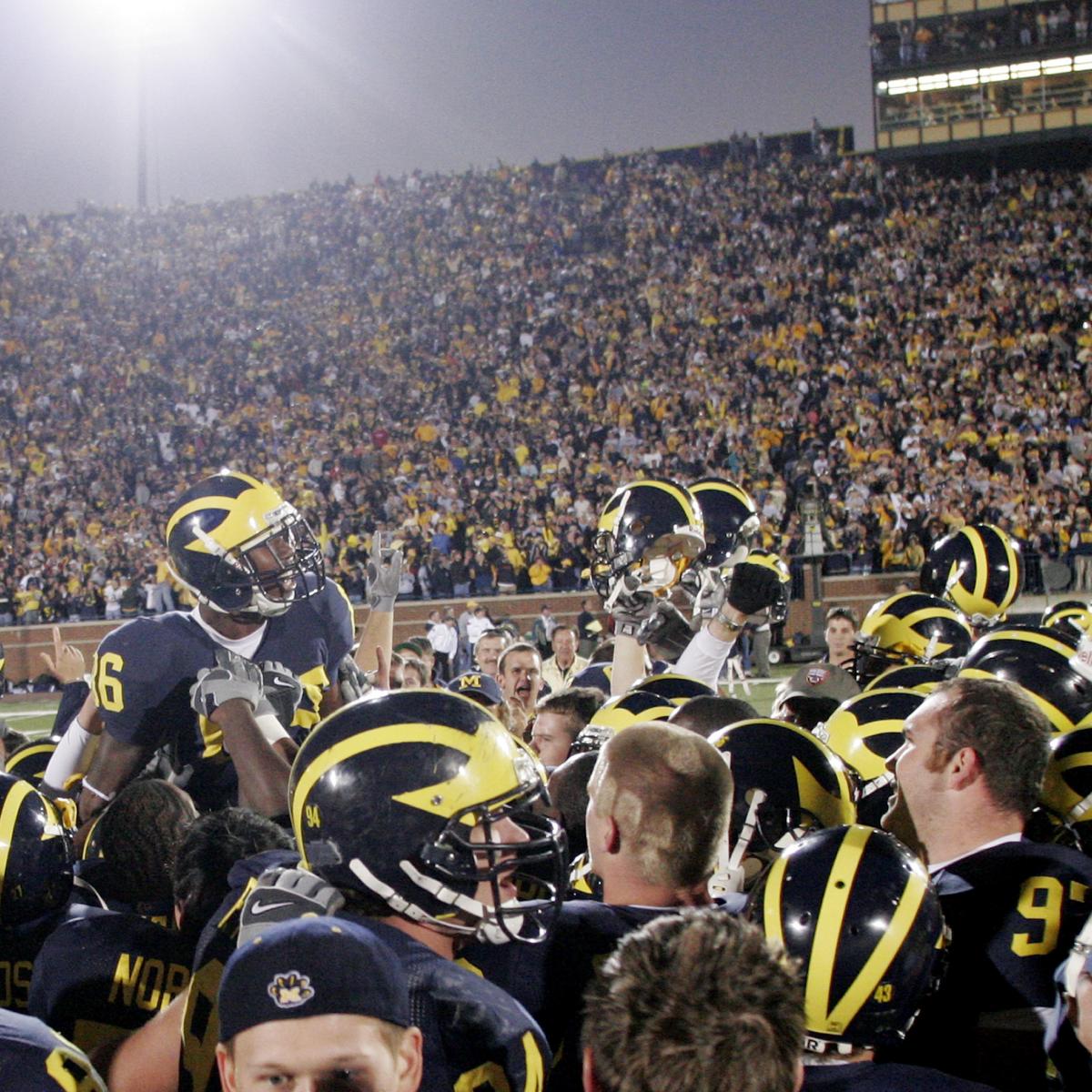 Classic Big Ten Football Penn State at Michigan, 2005 News, Scores