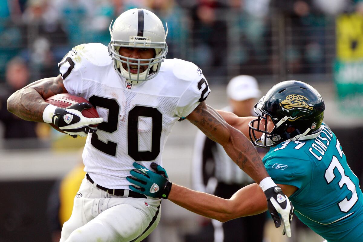 Fantasy Football Draft Strategy 2012: Guide to Building ...