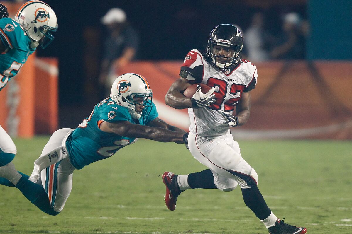 Atlanta Falcons 3 Players Who Will Be Toughest To Cut News Scores Atlanta falcons 3 players who will be toughest to cut news scores