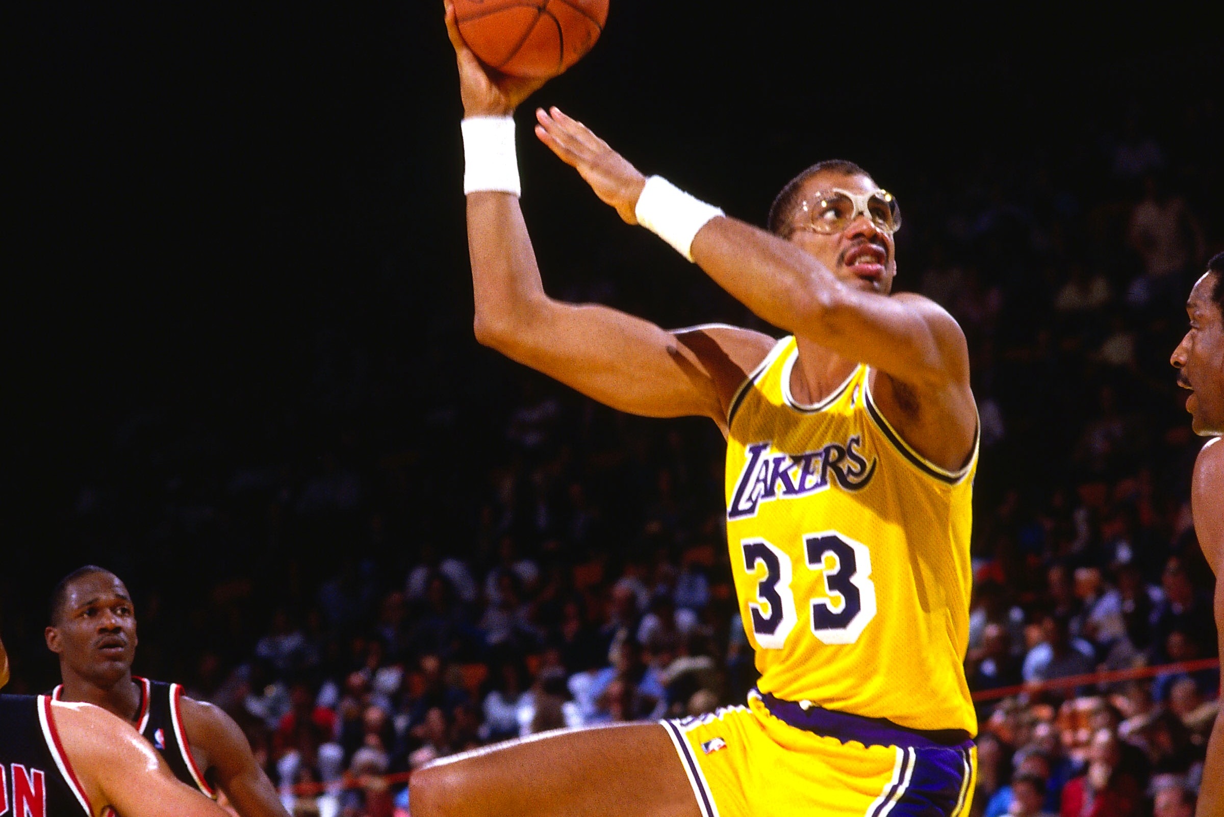 Kareem Abdul-Jabbar, Los Angeles Lakers Editorial Image - Image of abdul,  hook: 73857840