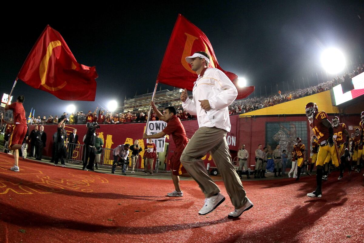 USC Football Finalizing the Week 1 Depth Chart News, Scores