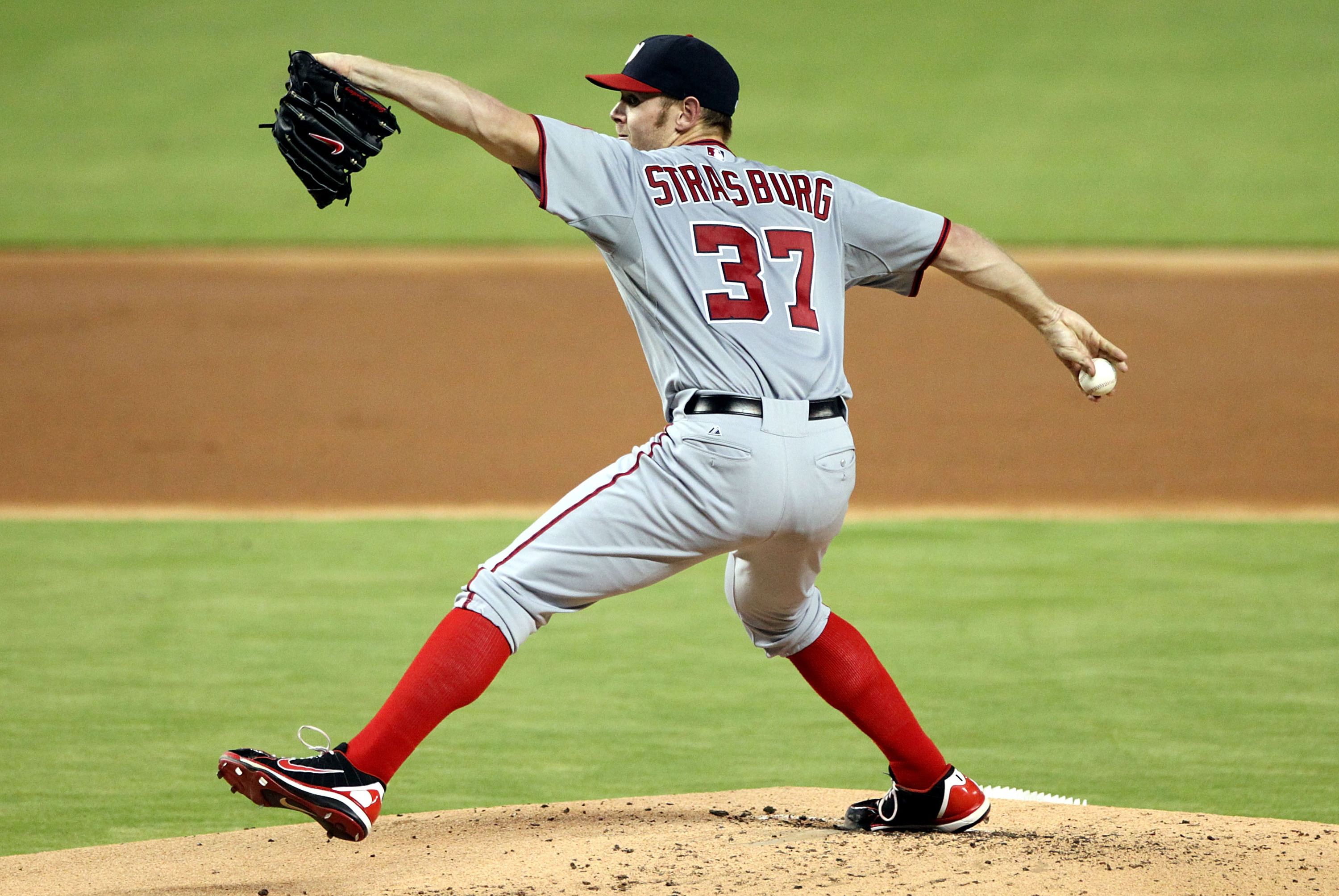 Stephen Strasburg pulled during no-hitter in Nationals blowout win