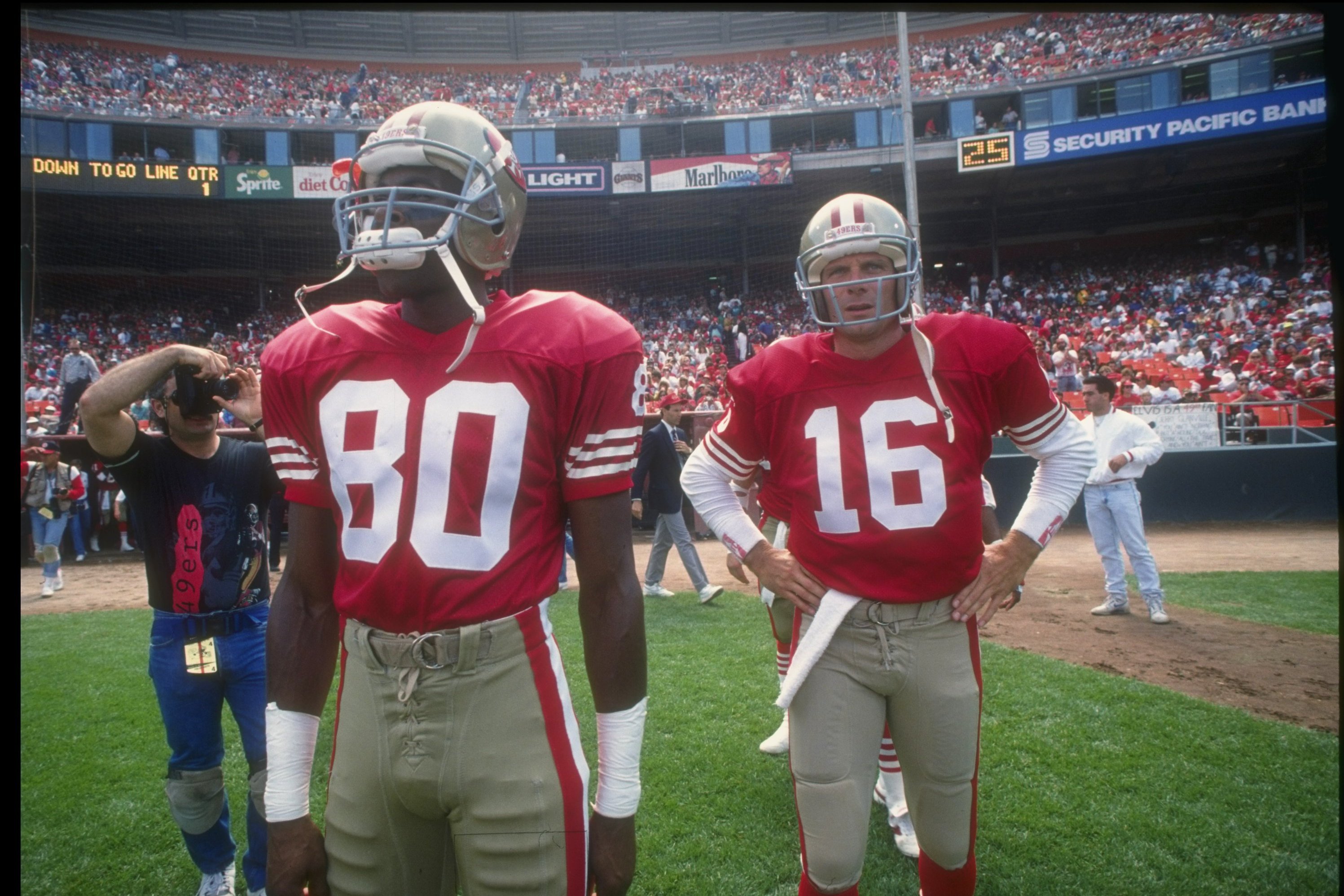 Jerry Rice breaks down the 49ers' transition from Joe Montana to