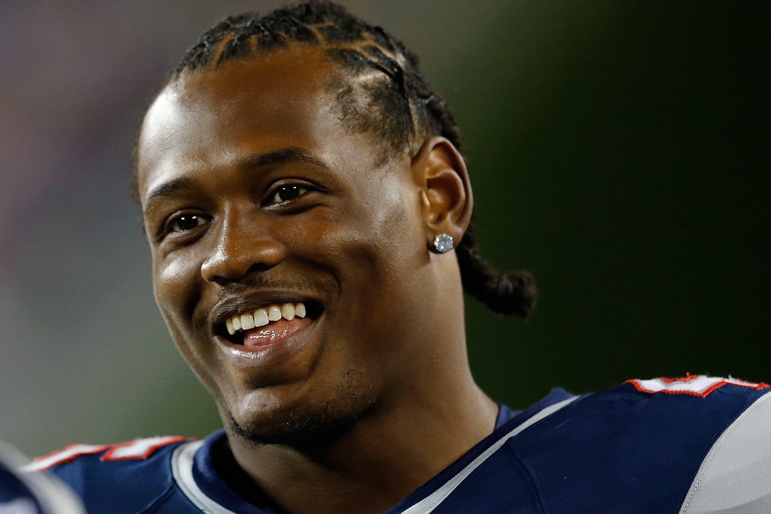 New England Patriots - Dont'a Hightower will now wear jersey #54